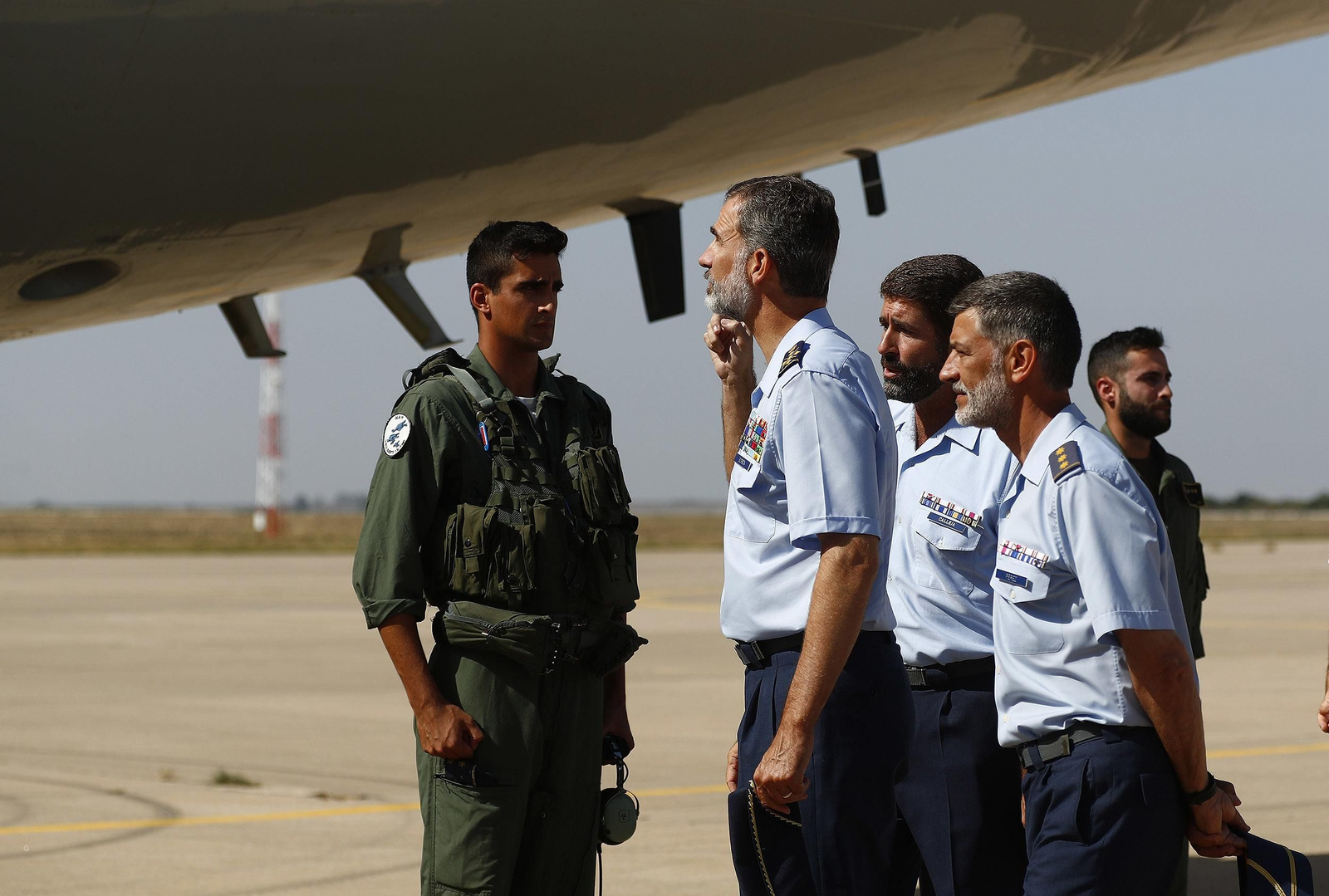 El rey Felipe VI visita la base de Morón