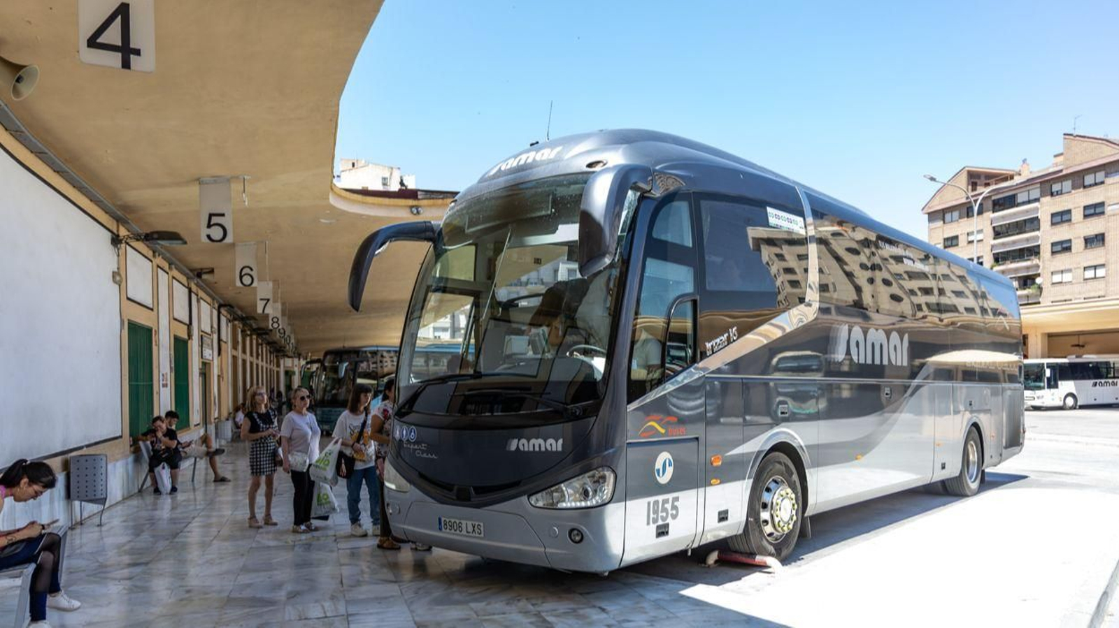 Autobuses de la empresa Samar.