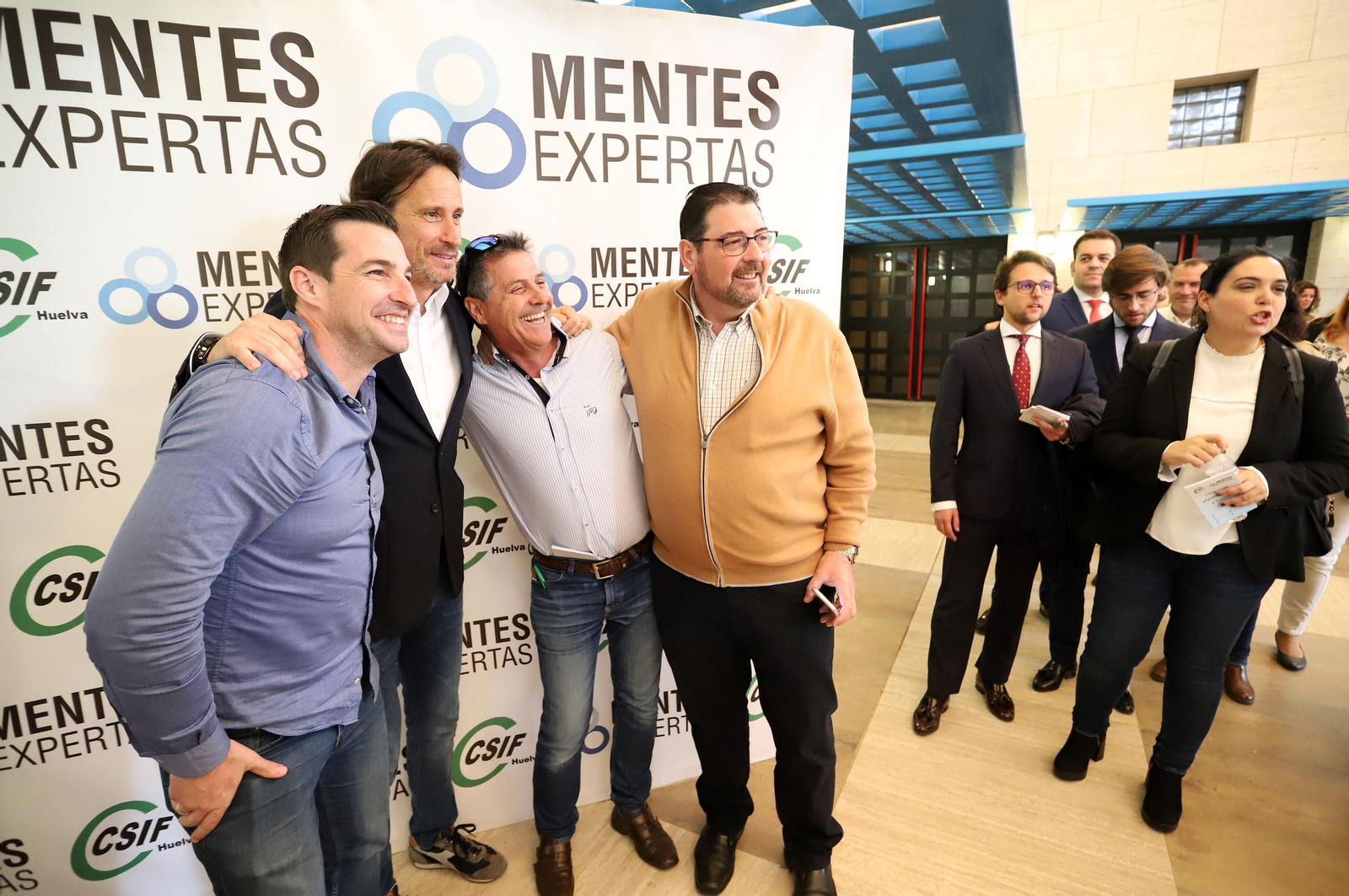 Imágenes de las intervenciones de Víctor Küppers, Pedro García Aguado y Javier Iriondo en "Mentes Expertas", organizado por CSIF en la Casa Colón
