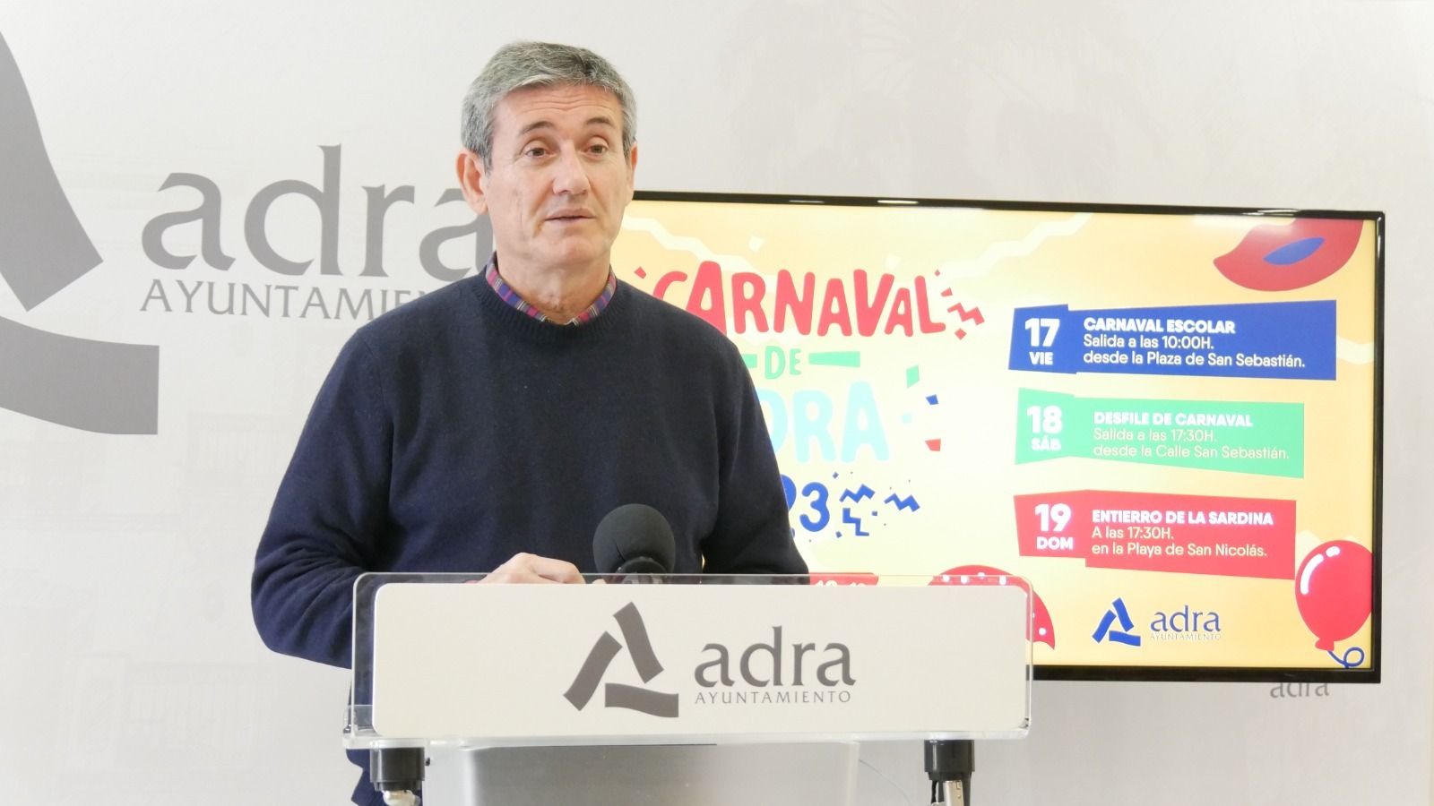 Manuel Cortés, alcalde de Adra, en la presentación del Carnaval de 2023.
