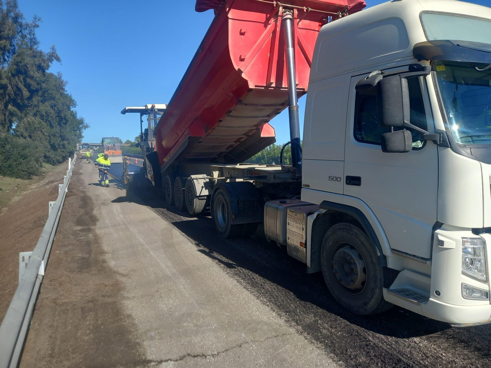 Obras en la A-843, este lunes.