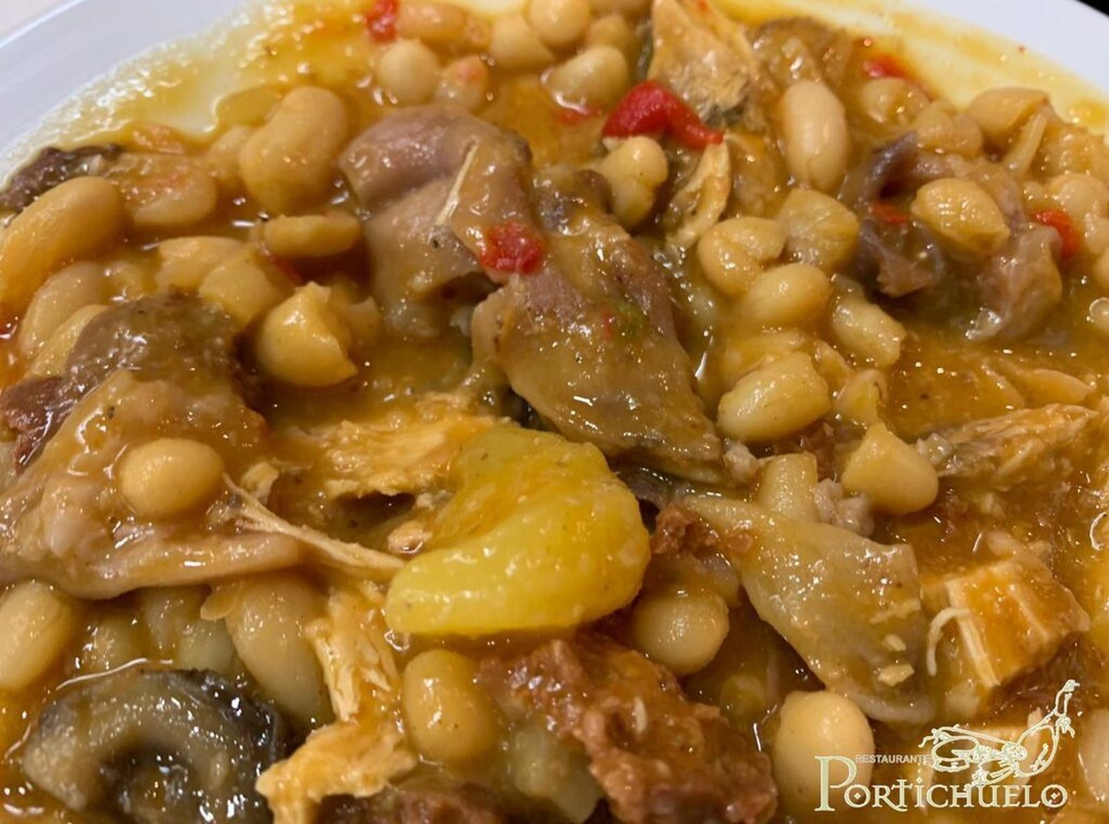 Potaje de garbanzos con gurumelos