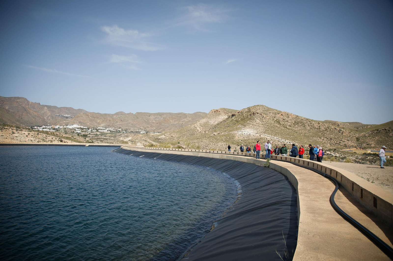 CUCN visita la desaladora de Carboneras y las balsas de Níjar