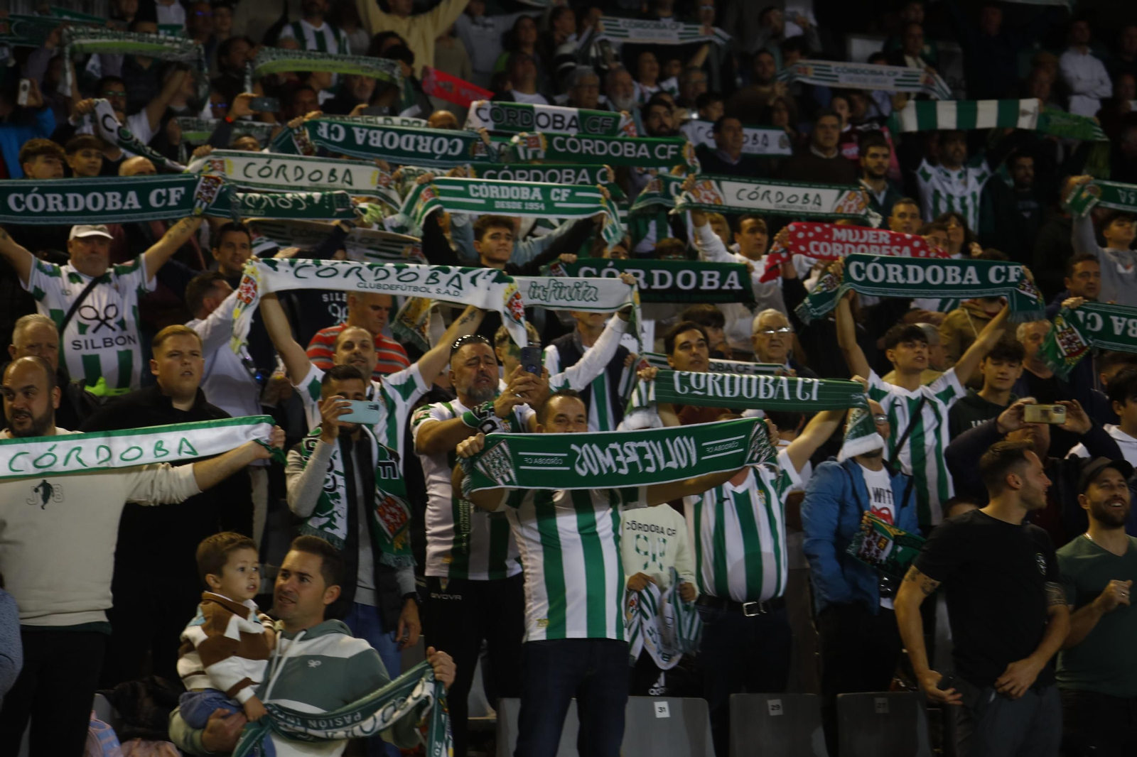 Las mejores fotos del ambiente en el Córdoba CF - Zaragoza en El Arcángel