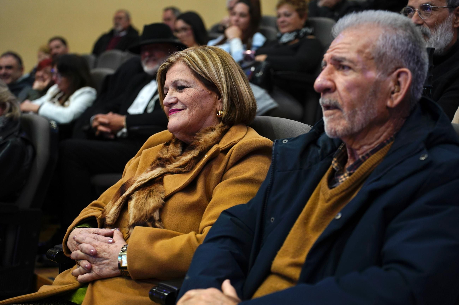 Fotos de la entrega del premio Ateneo José Román de Algeciras 2025 a Juan Moya
