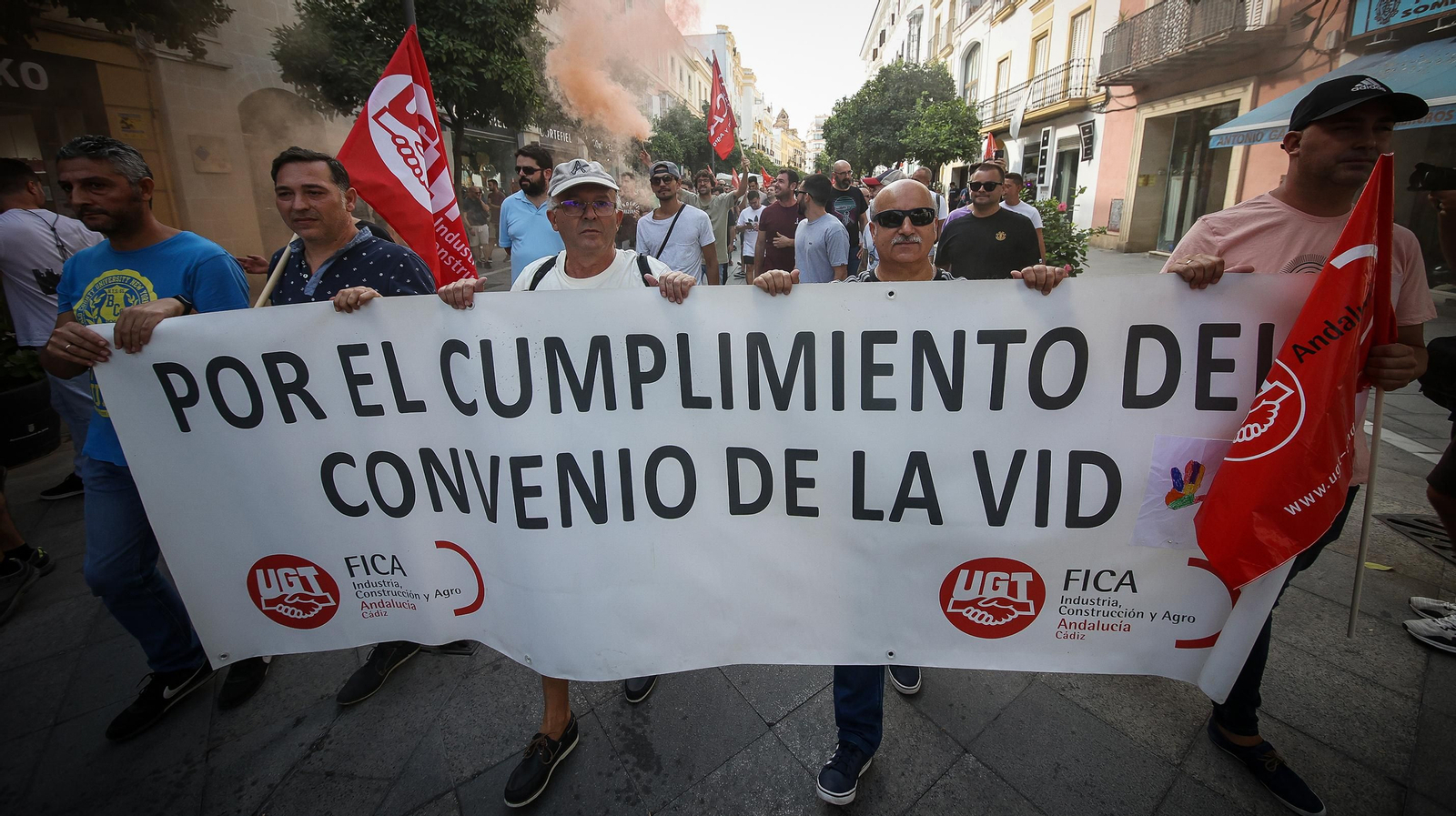 Manifestación de trabajadores de la Vid para pedir un convenio digno