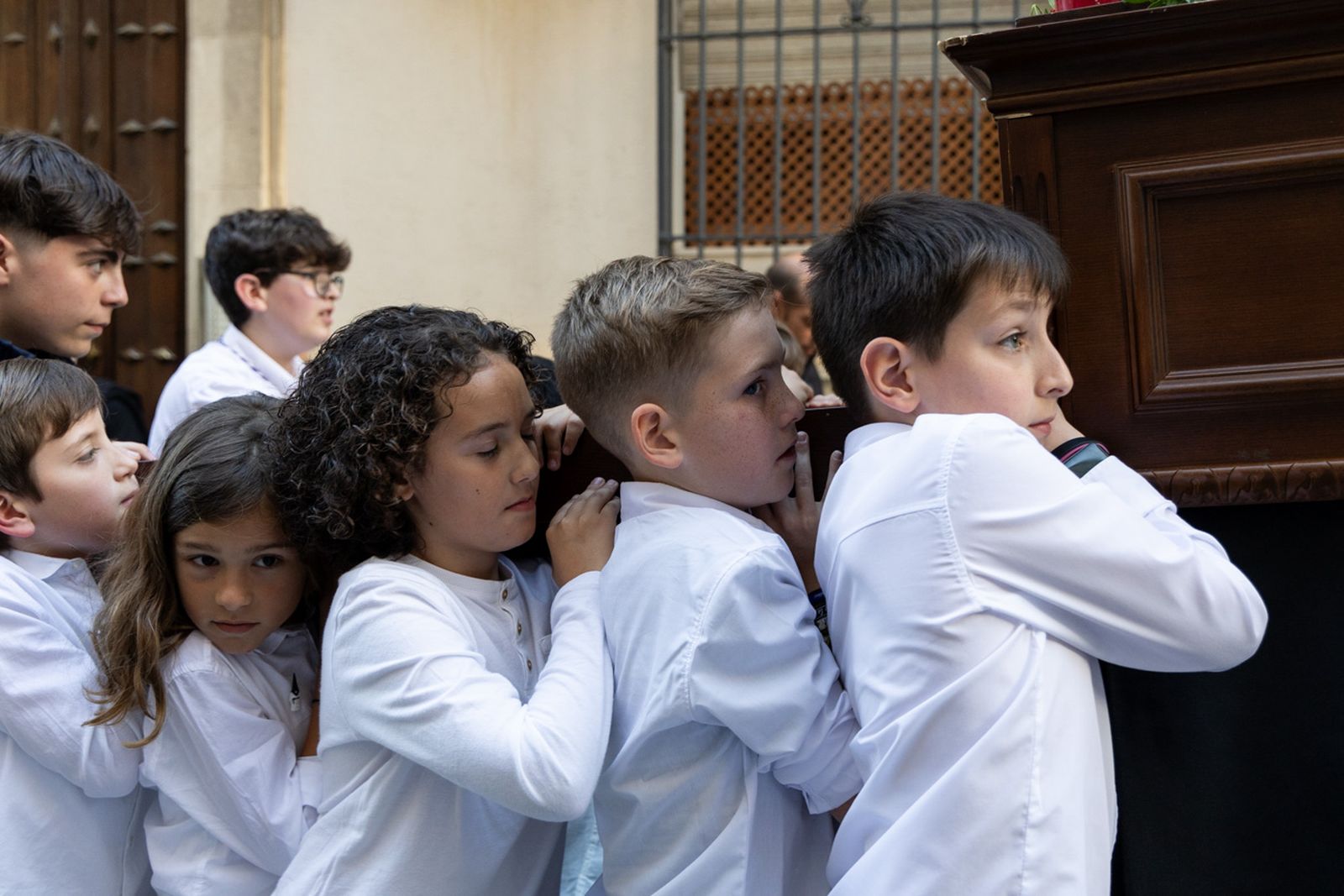 Procesiones infantiles y cruces del 2 de mayo