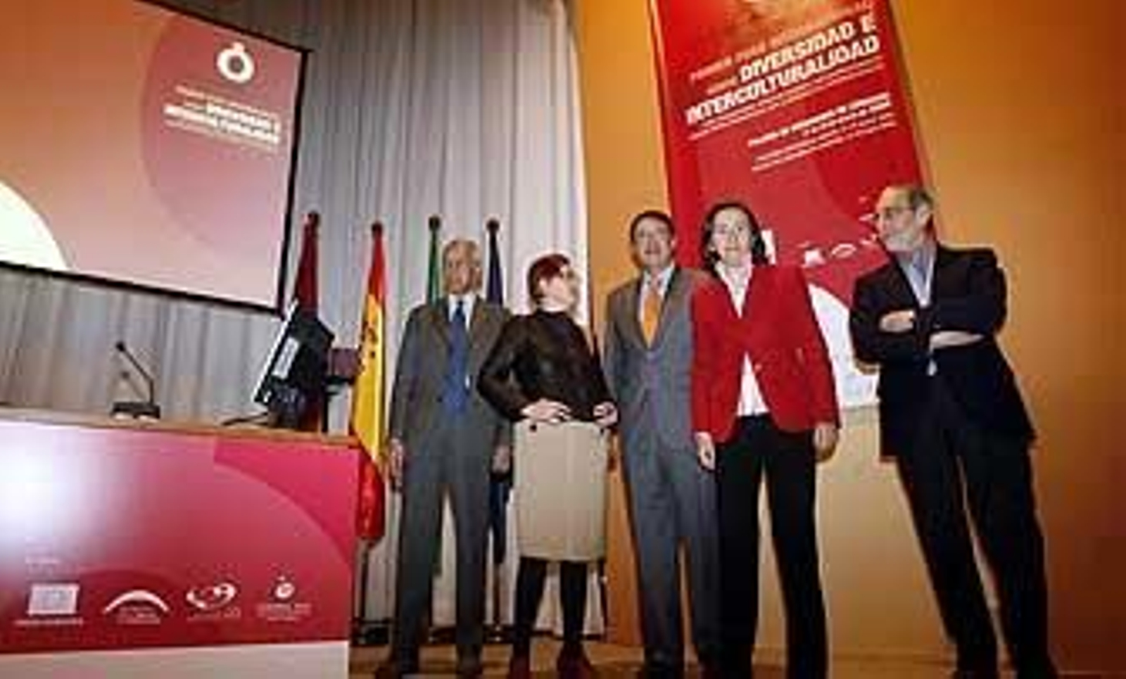 Expertos alertan de que el recelo entre Europa y Oriente pone en peligro la paz