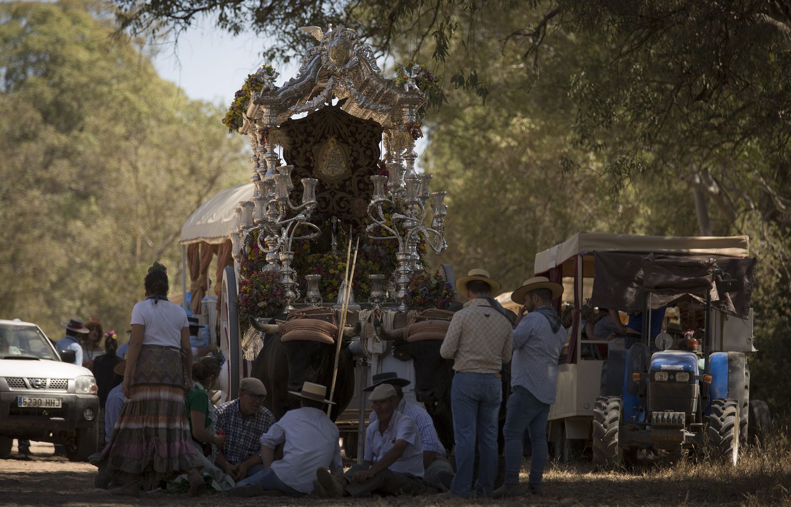 El paso de hermandades del Rocío por la Raya Real