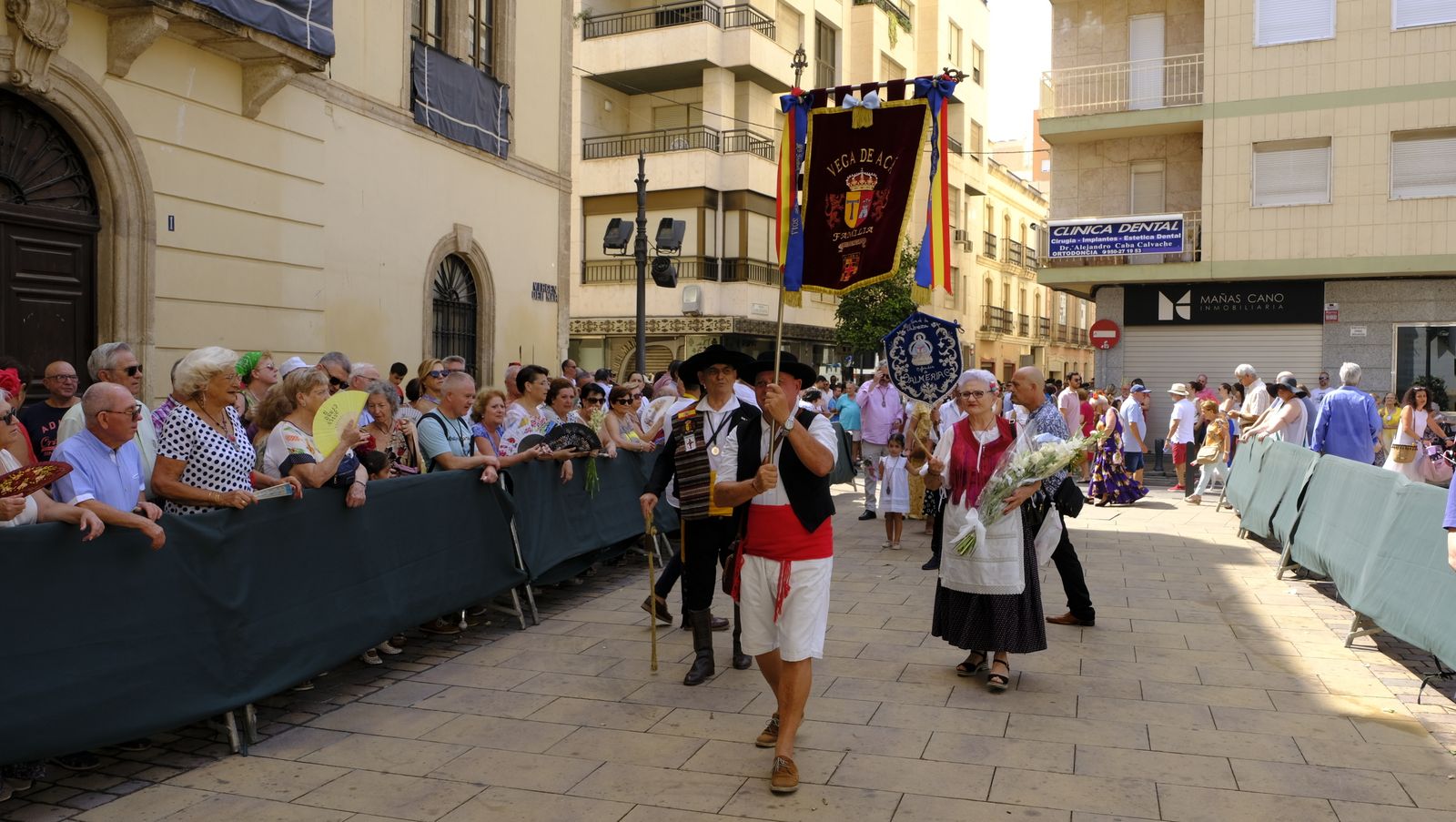 La ofrenda a la Virgen del Mar en imágenes