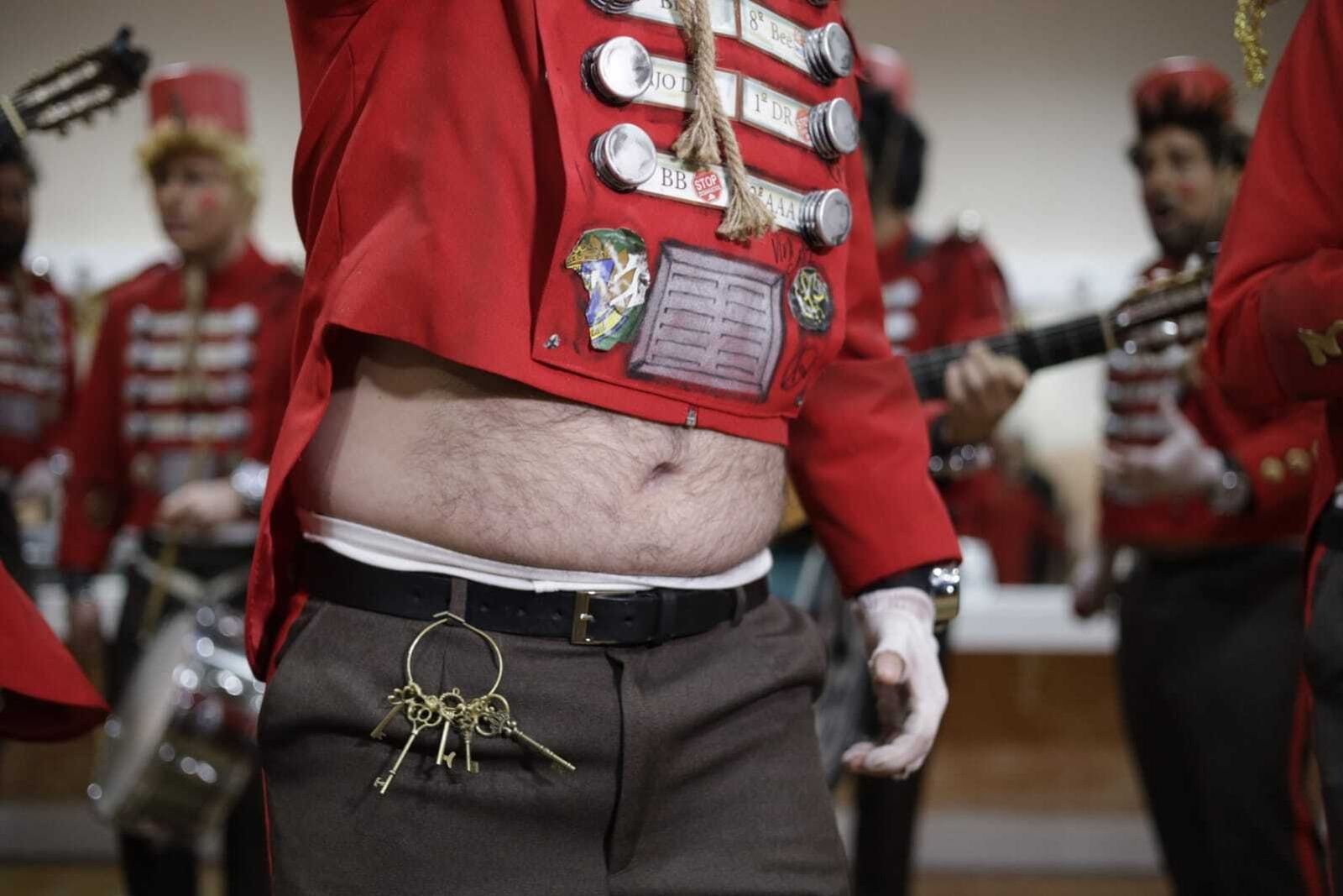 Chirigota 'Hotel y resort Cadi, aquí tiene usté su casa'