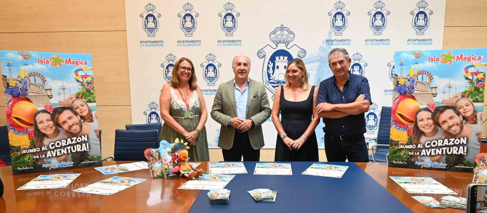 Presentación del Día de Algeciras en Isla Mágica.
