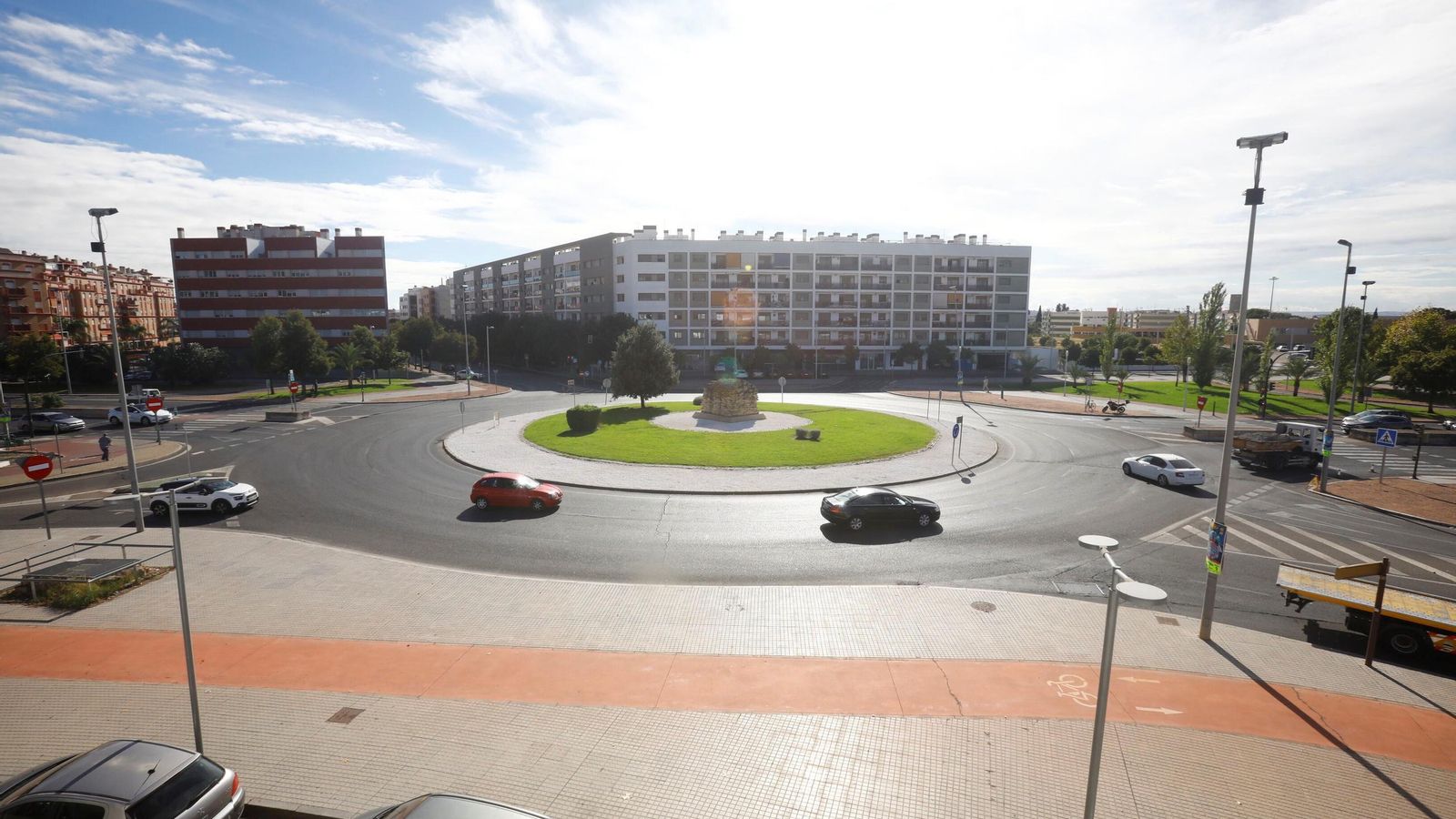 Glorieta María de Maeztu, junto al Hipercor.