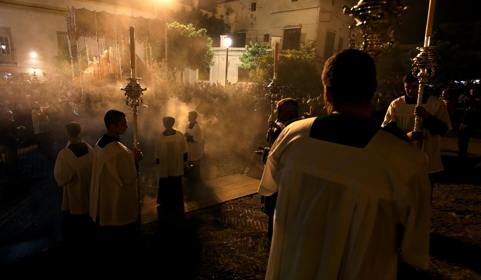 Espectacular recogida de la hermandad de La Viga en la catedral
