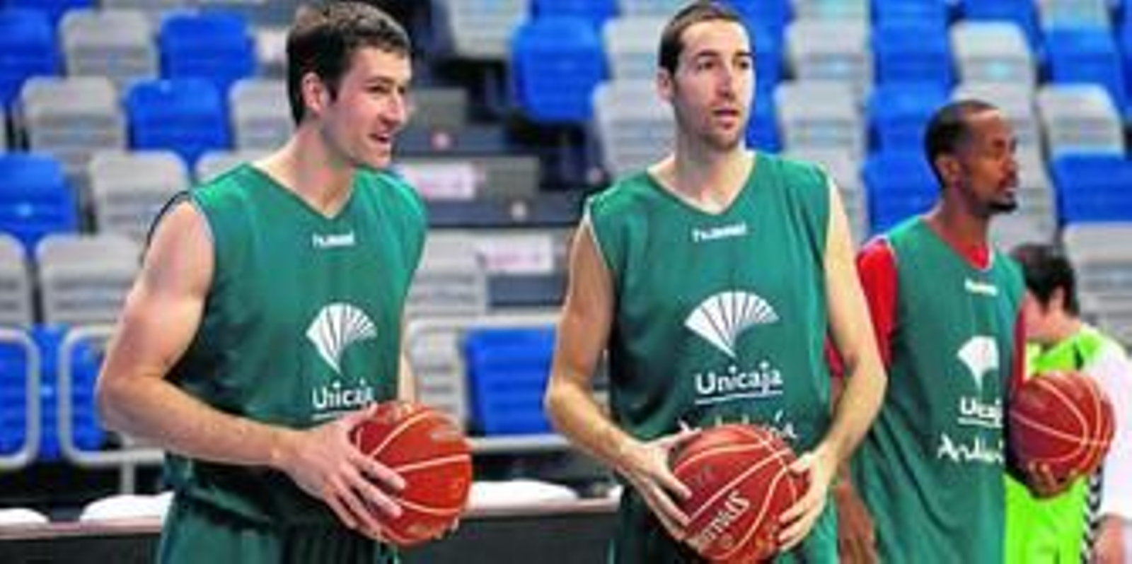 Andy Panko, junto a Sergi Vidal, en el entrenamiento vespertino de ayer.