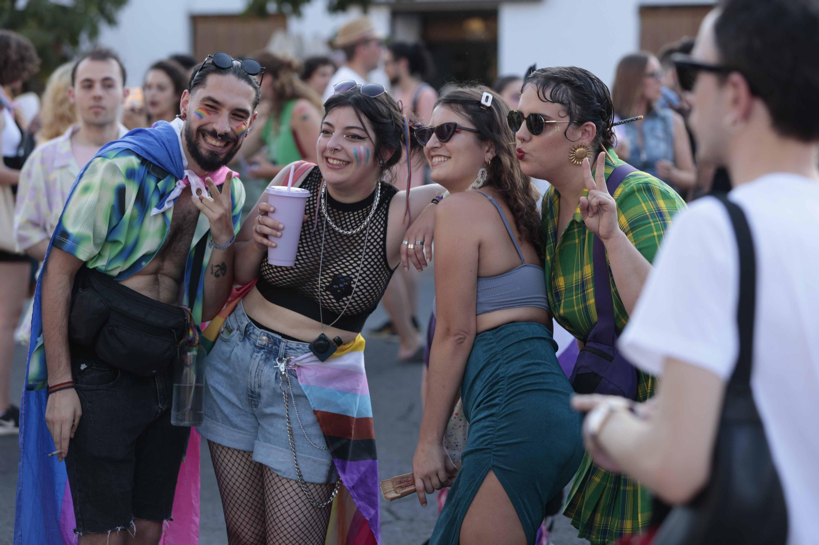 Las imágenes de la cabalgata del Orgullo LGTBI en Sevilla