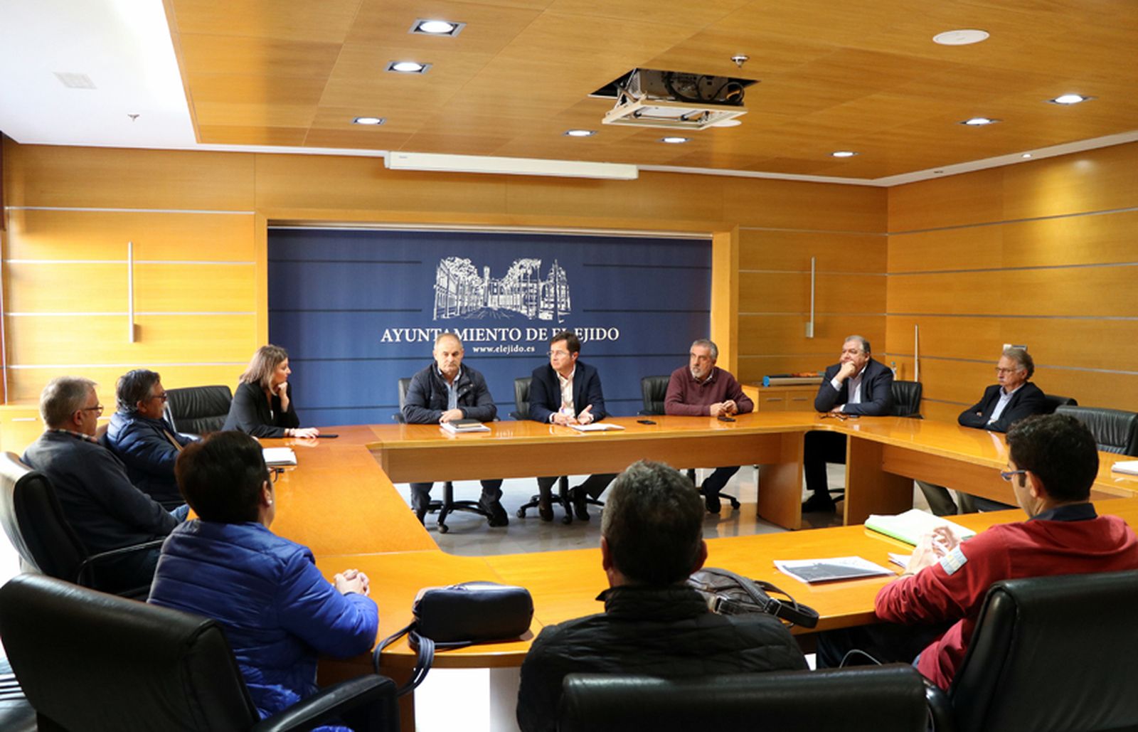 Reunión de la plataforma vecinal con los representantes municipales, hoy lunes.