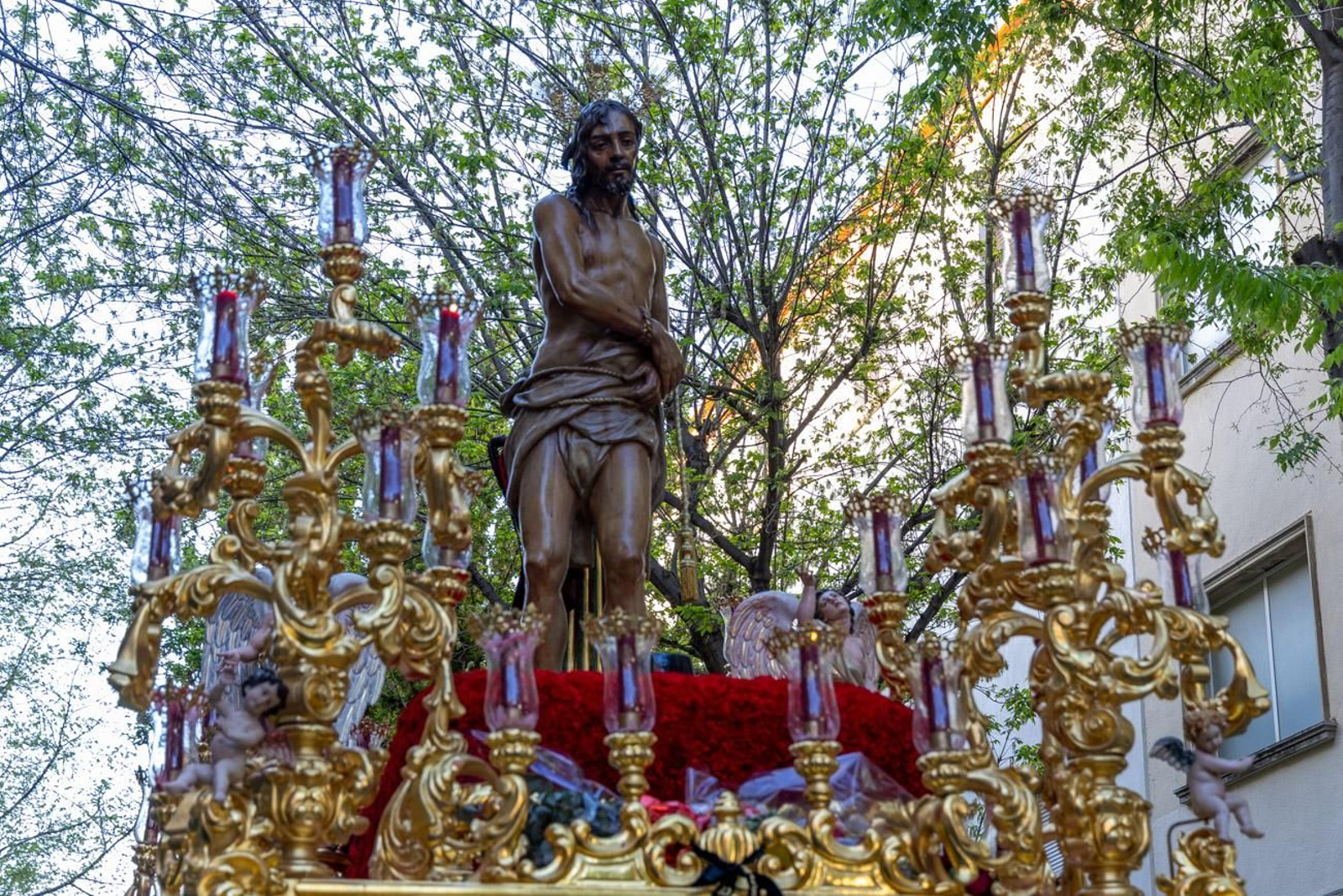 Los jiennenses se entregan a una tarde de Amor, Perdón y Esperanza.