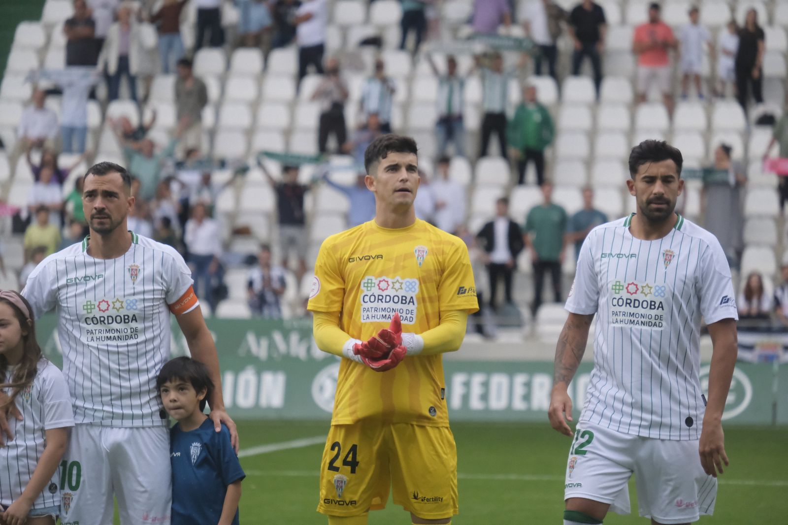 Las mejores fotos del ambiente en El Arcángel en el Córdoba CF - Badajoz