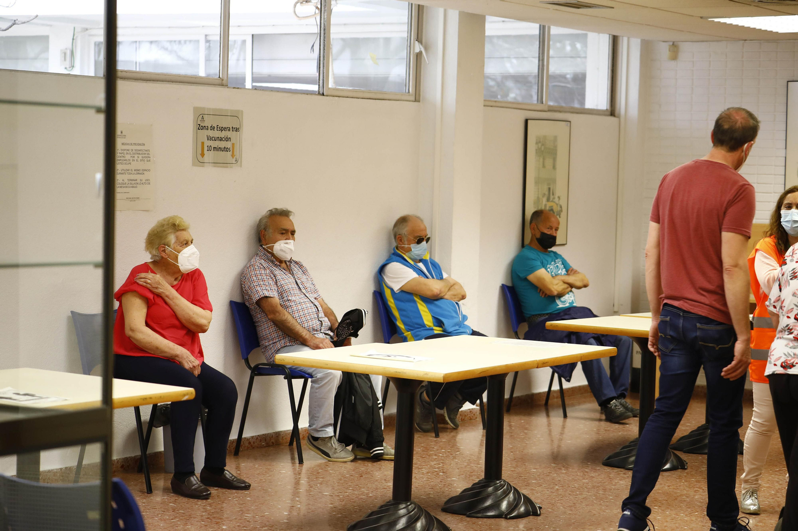 El comienzo de la vacunación a la población de 70 a 79 años de Córdoba, en fotografías
