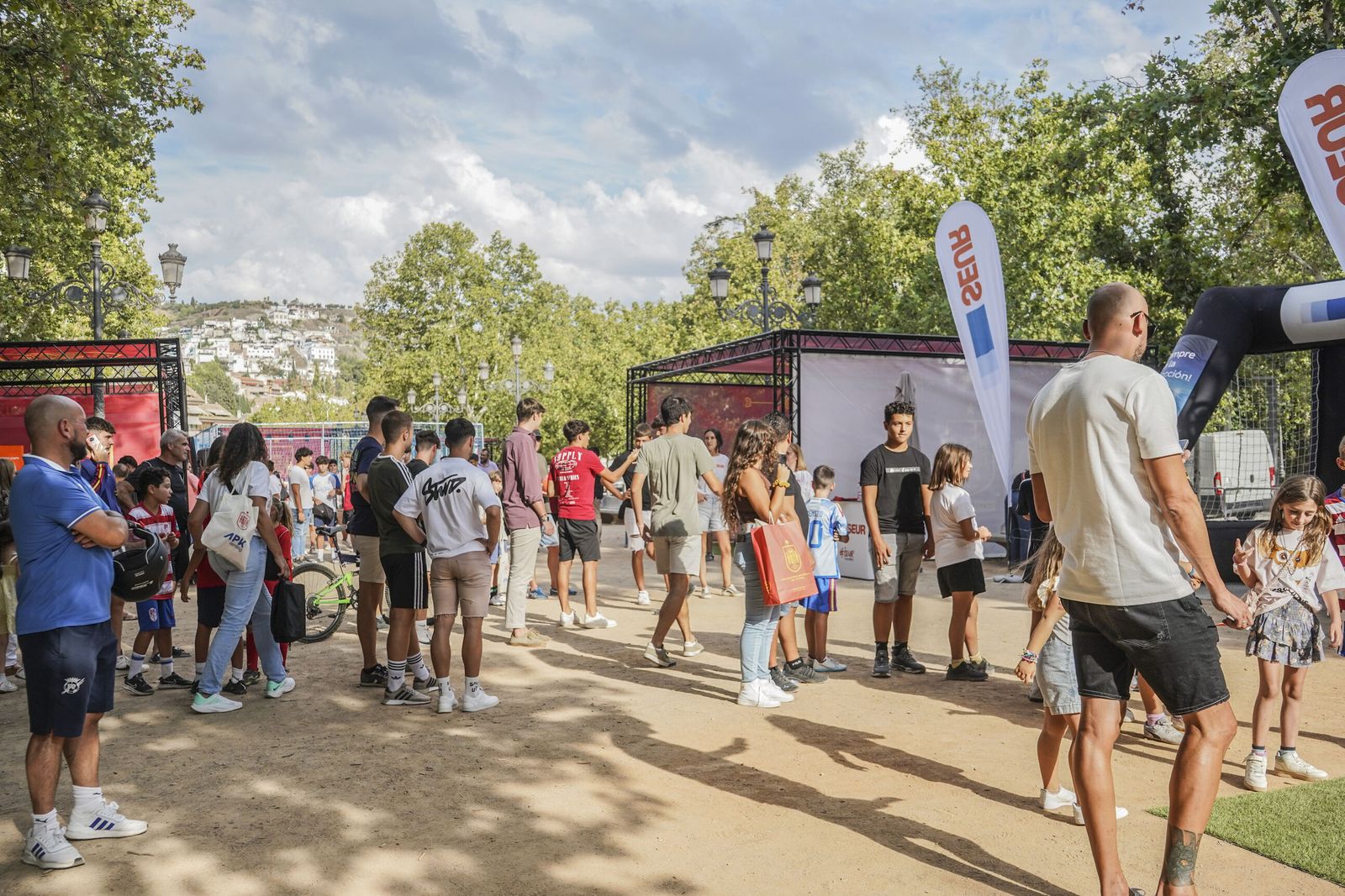 Granada disfruta con la Fan Zone de la Selección española