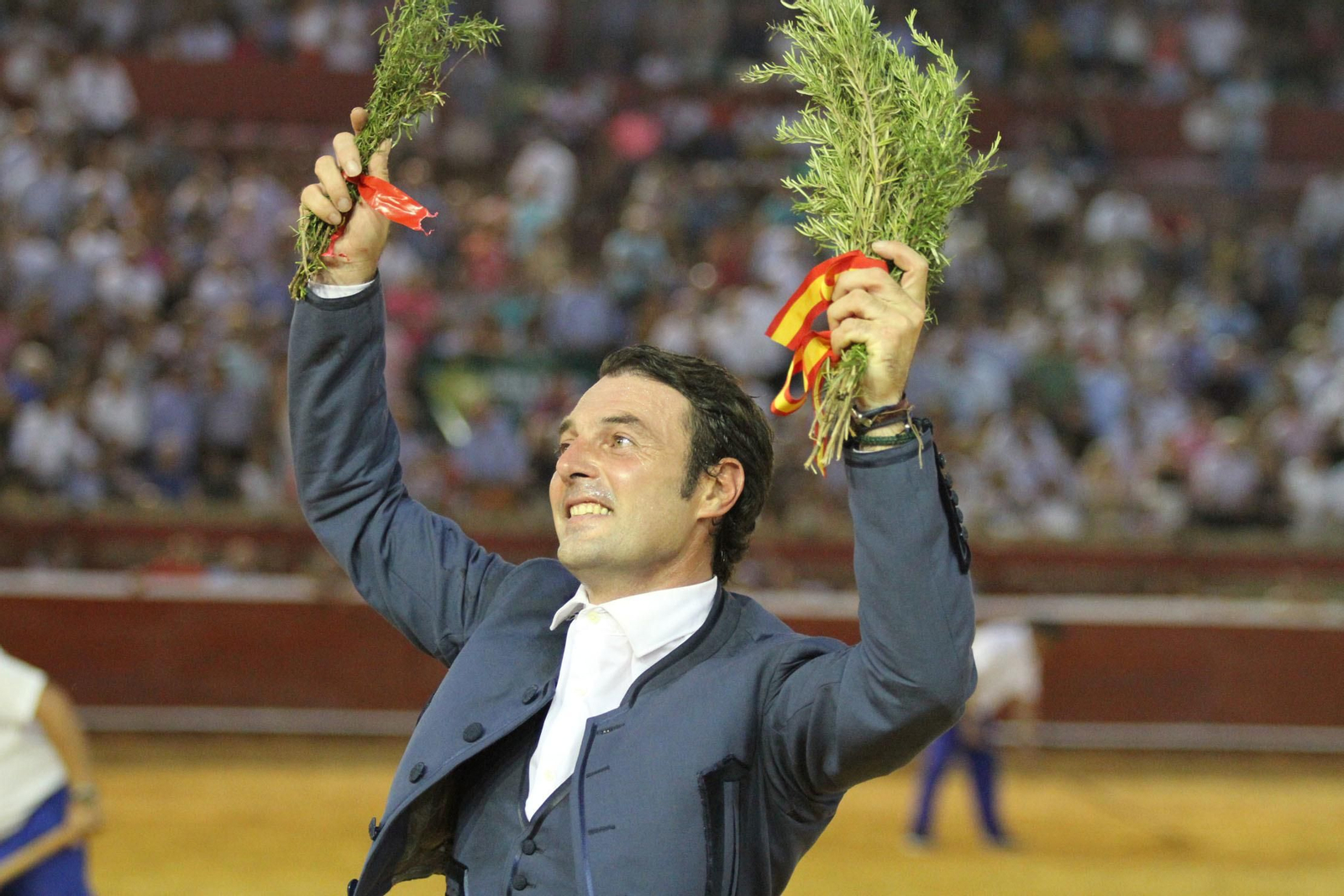 Festejo de Rejones en el coso de La Merced por Colombinas.
