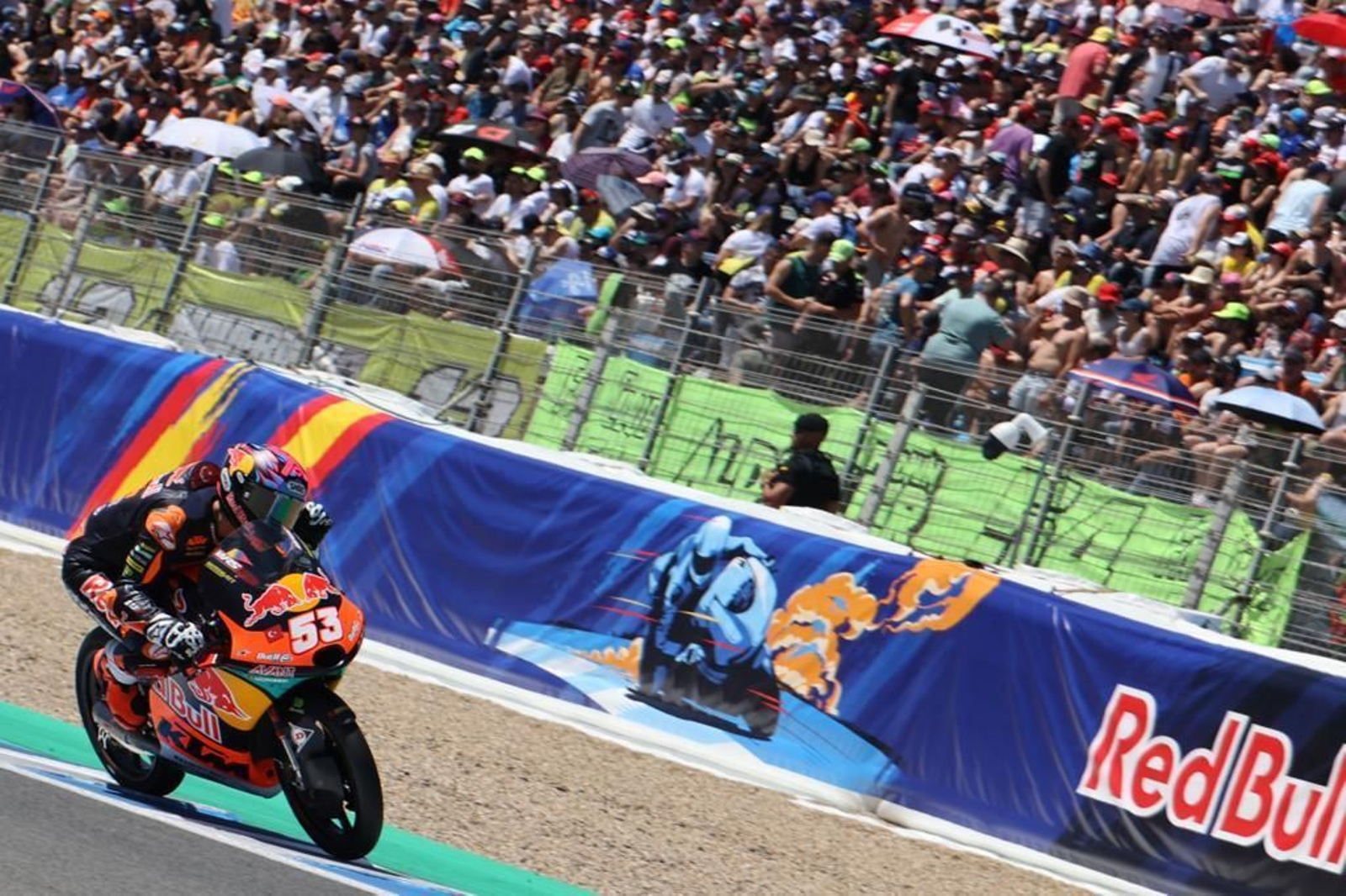 Öncü se hace con la pole en Moto3 por delante de Ortolá