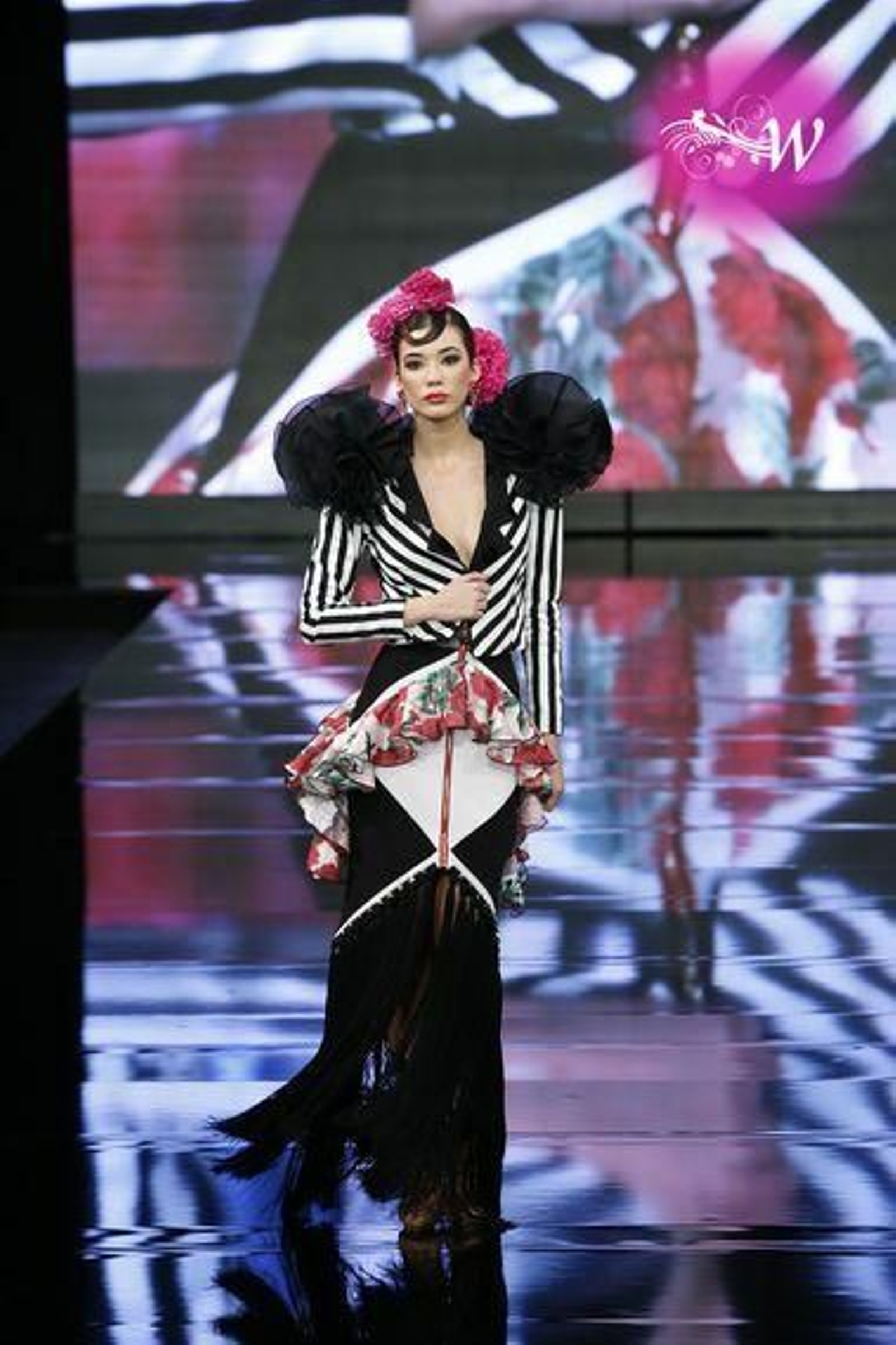 Verónica de la Vega presenta su colección de flamenca en SIMOF 2020, estas son las fotos