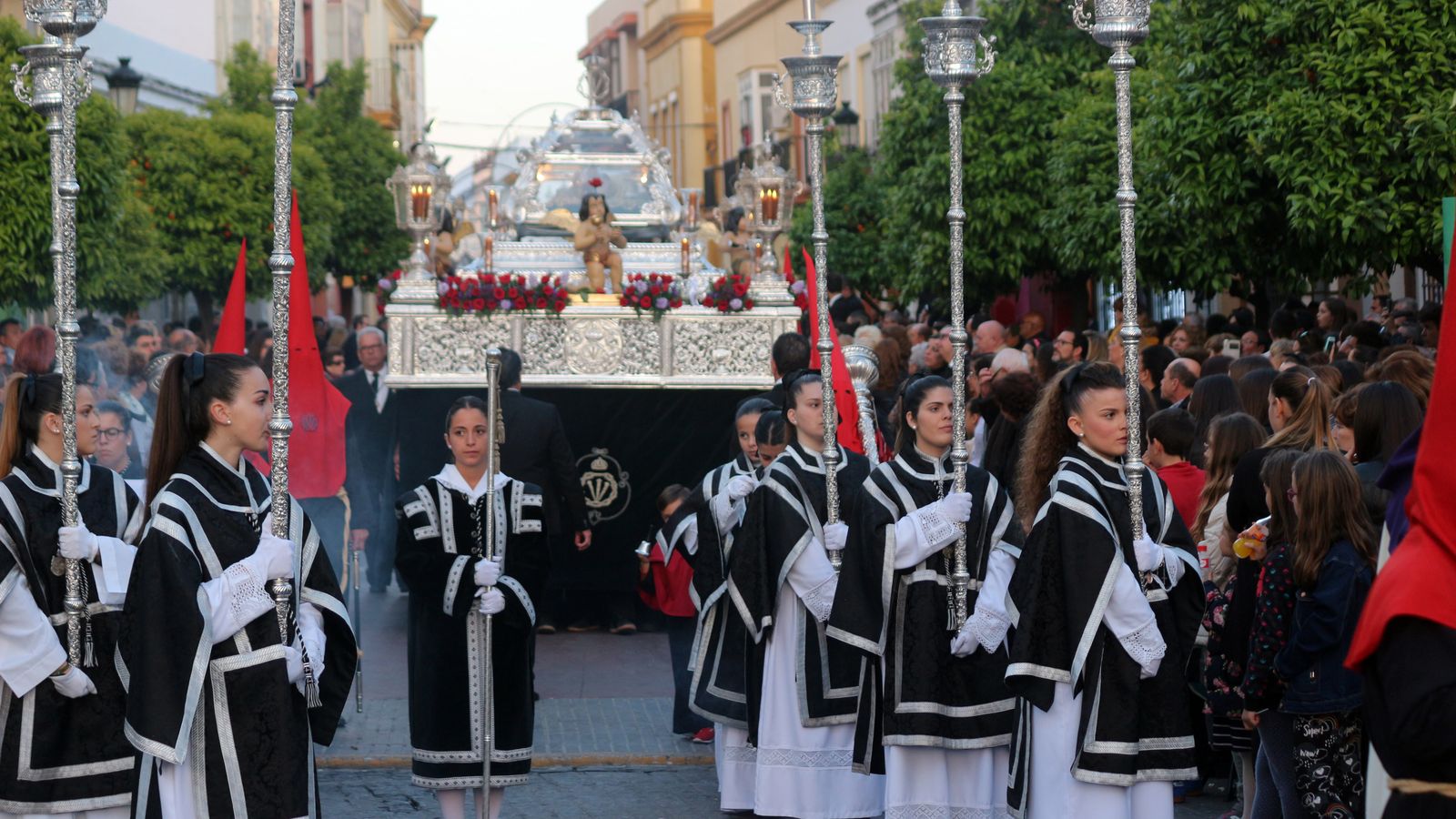 Cristo del Santo Entierro por Carrera Oficial