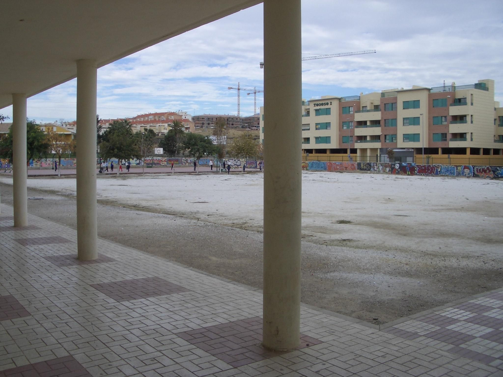 Patio del IES Miraya del Mar de Torre del Mar.