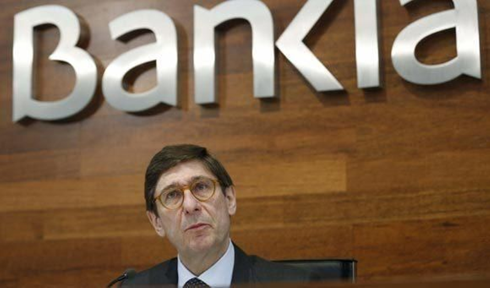 Bankia gana 747 millones en 2014, un 83 % más, pese a las dotaciones por salir a Bolsa Bankia gana 747 millones en 2014, un 83 % más, pese a las dotaciones por salir a Bolsa