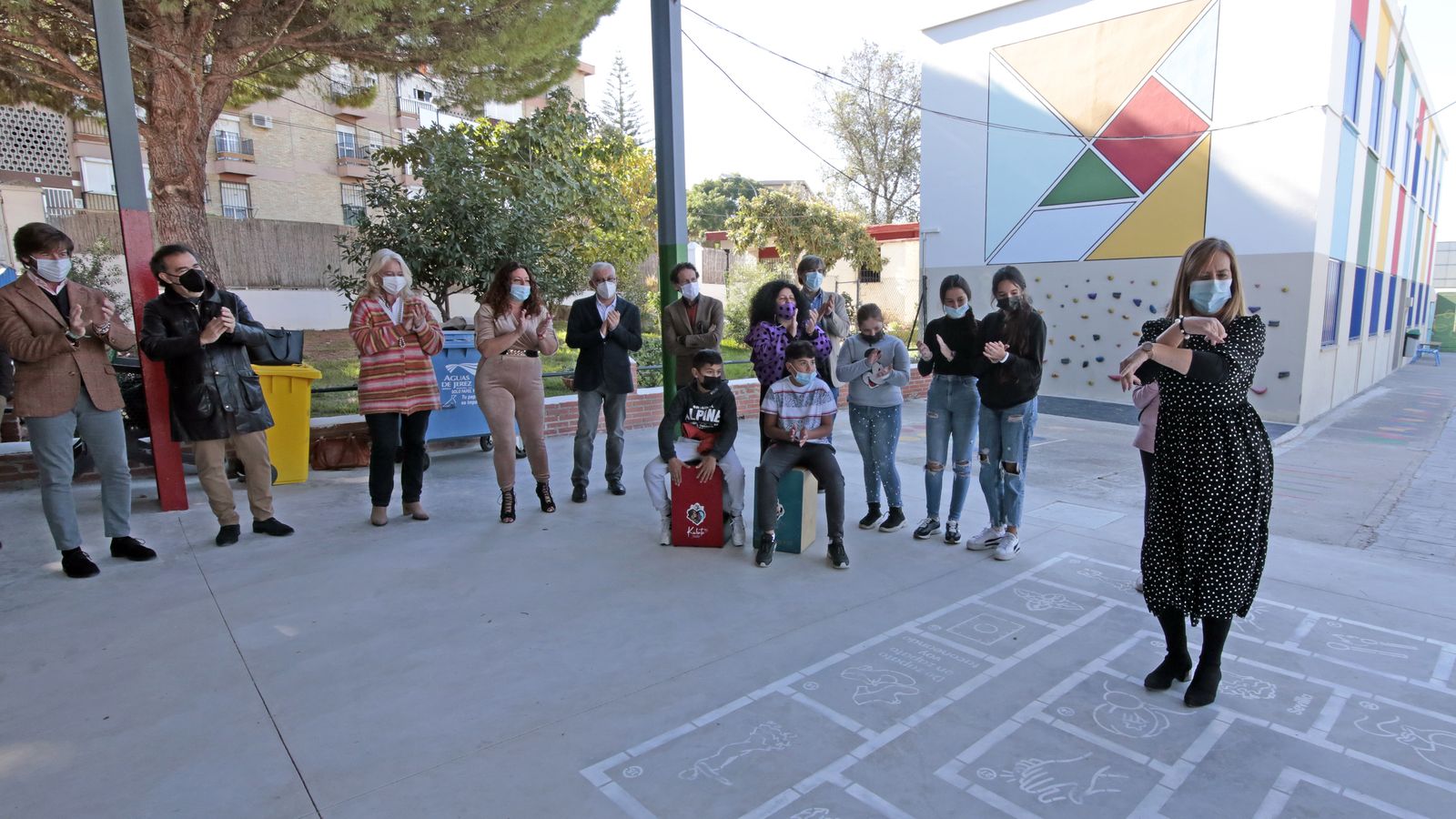 Presentación de la 'oca flamenca' en el colegio San Juan de Dios
