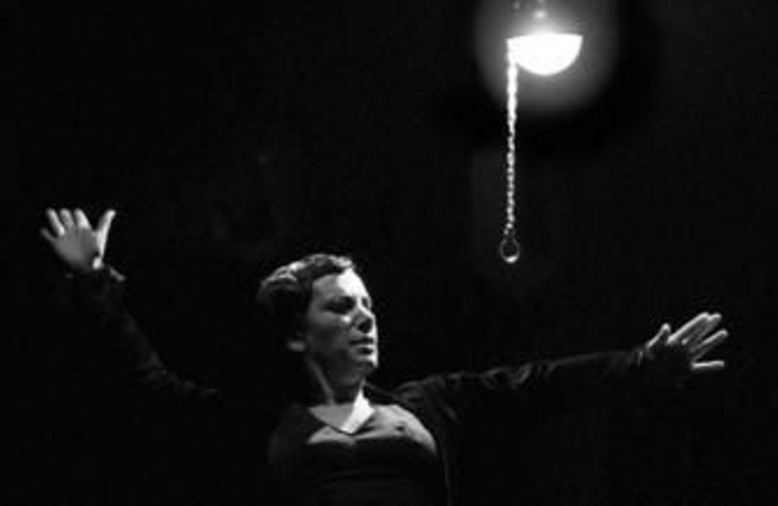 Eva Yerbabuena presentó anoche 'Santo y seña' en el Gran Teatro.