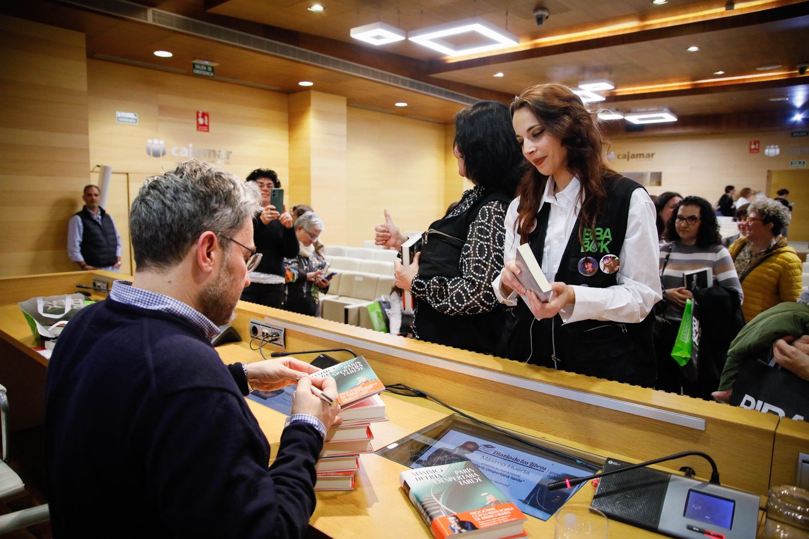 ¿Has estado en la presentación del libro de Máximo Huerta? Entra en la galería y buscate