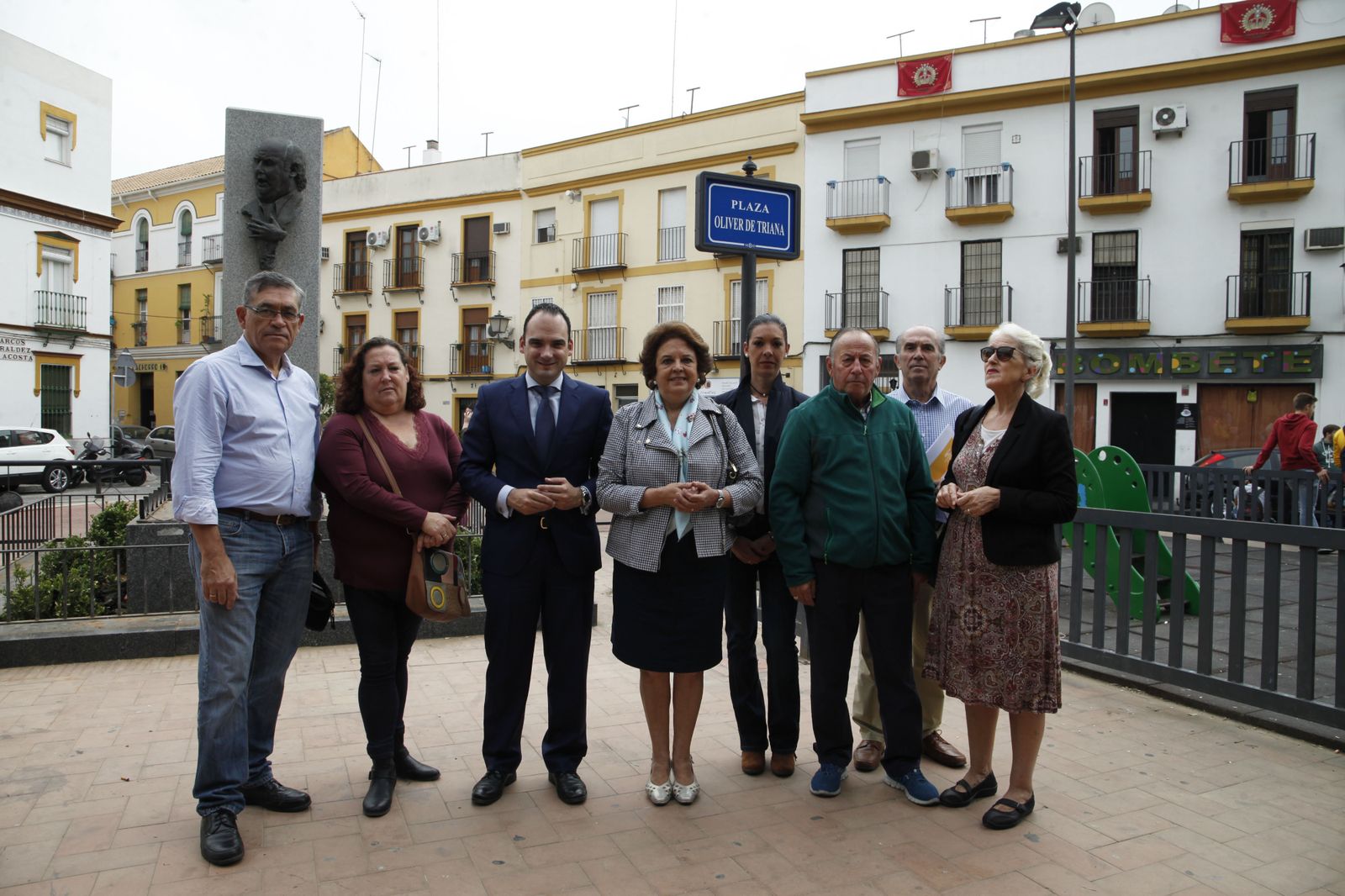 Plaza para el cantaor Oliver de Triana en su barrio