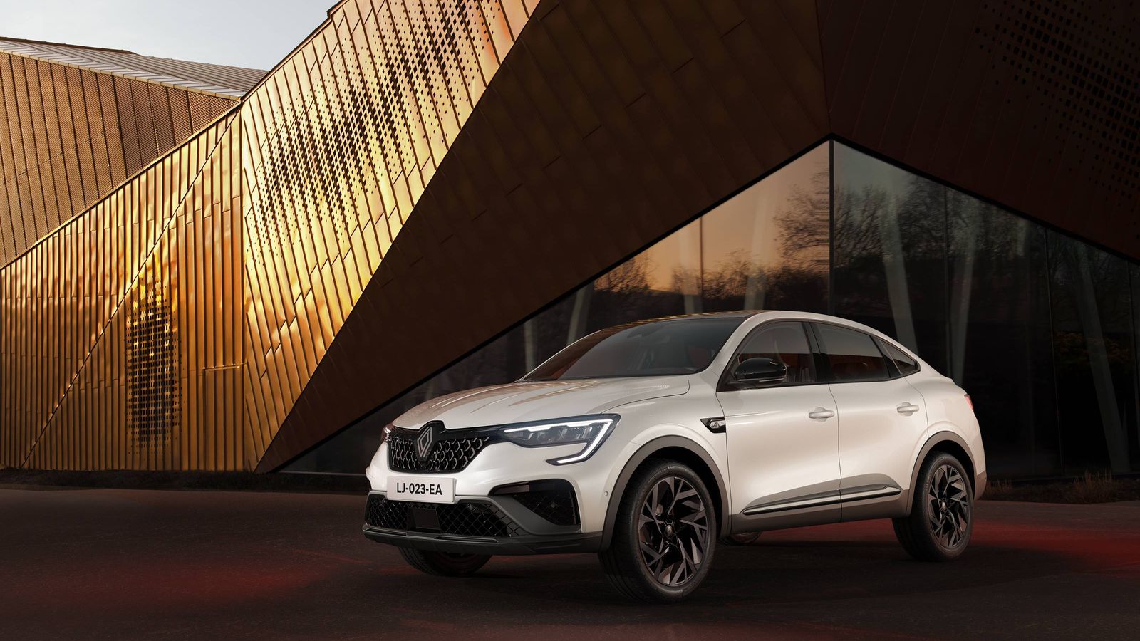 Renault ya ha proporcionado los precios para las nuevas combinaciones de motores y niveles de equipamiento del Arkana.