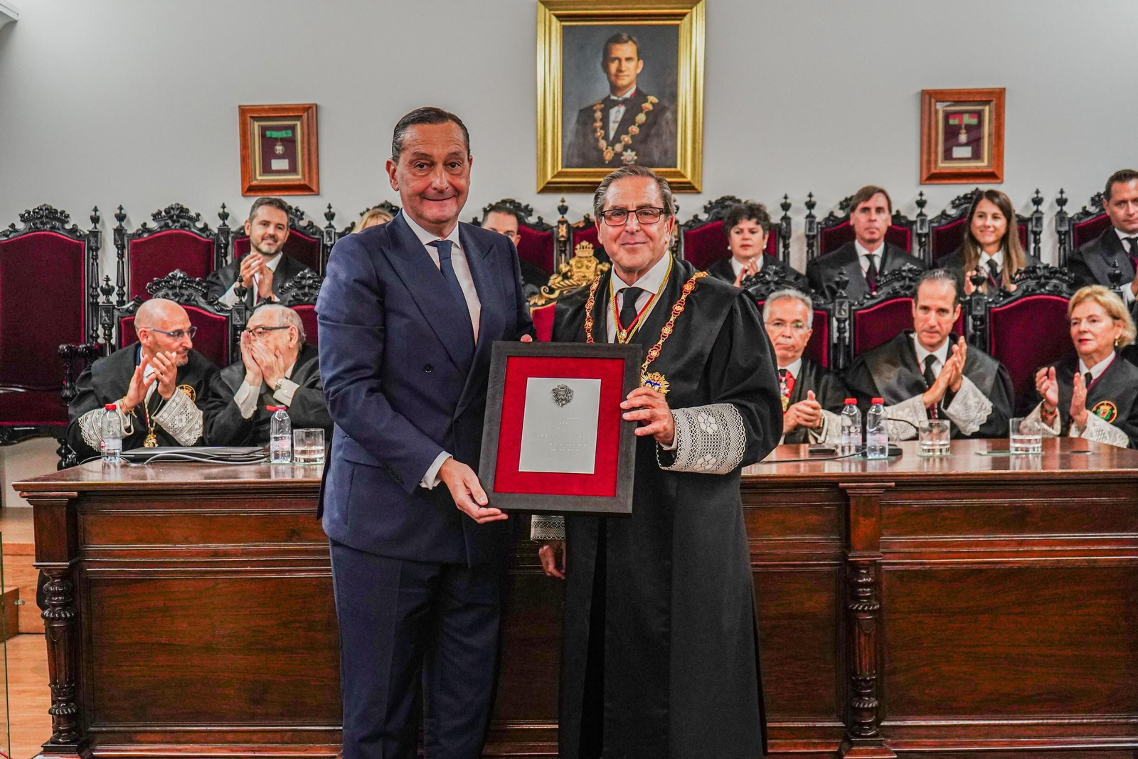Todas las imágenes de la entrega de los Botones de Oro y Plata de la Abogacía de Granada