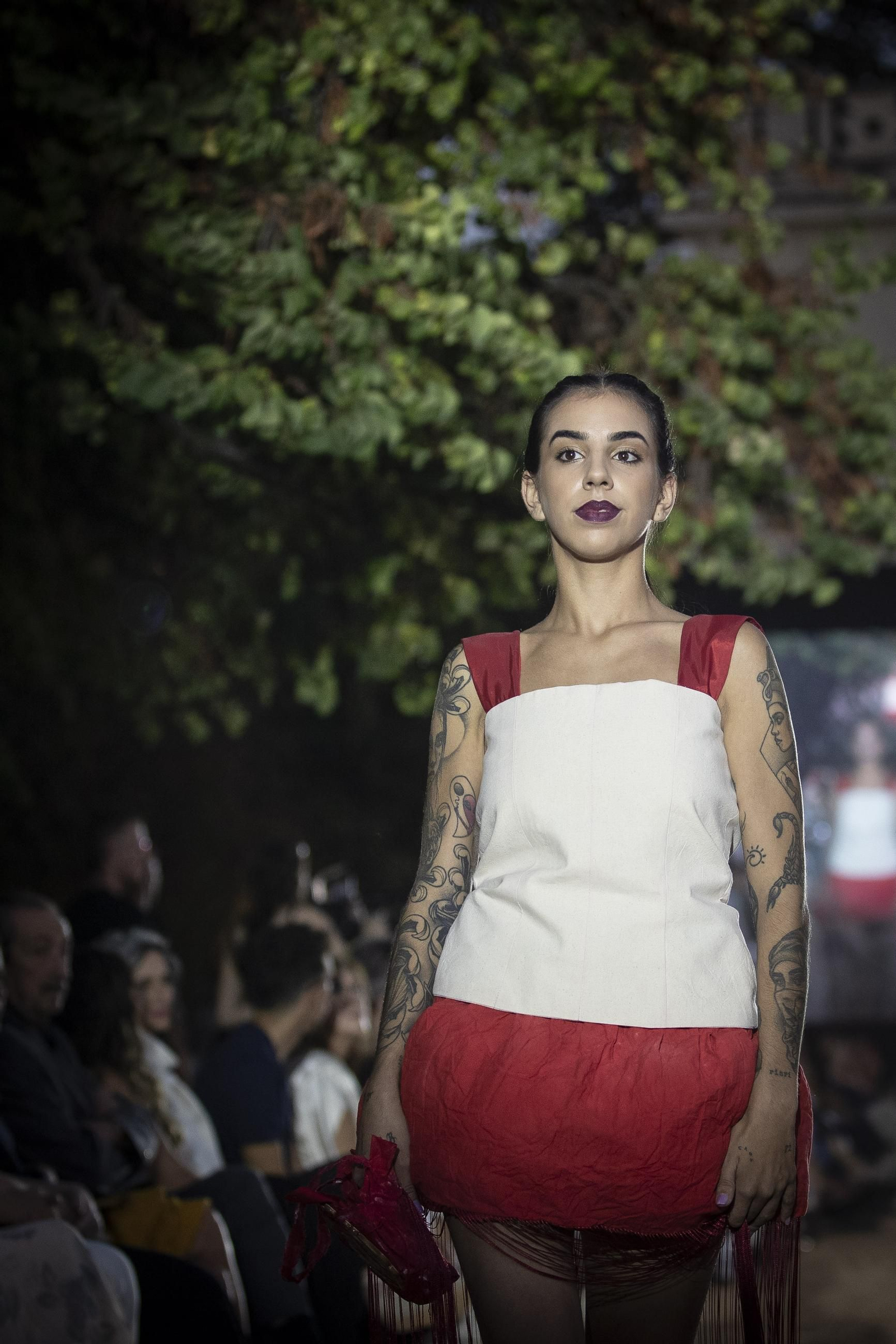 La creatividad de la colección Pouty deslumbra en la Pasarela Fortuny