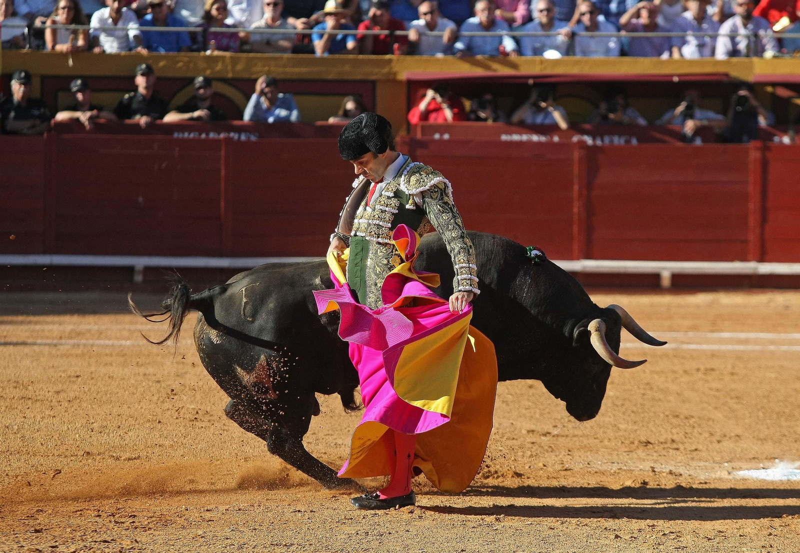 Las imágenes de la reaparición de José Tomás en Algeciras