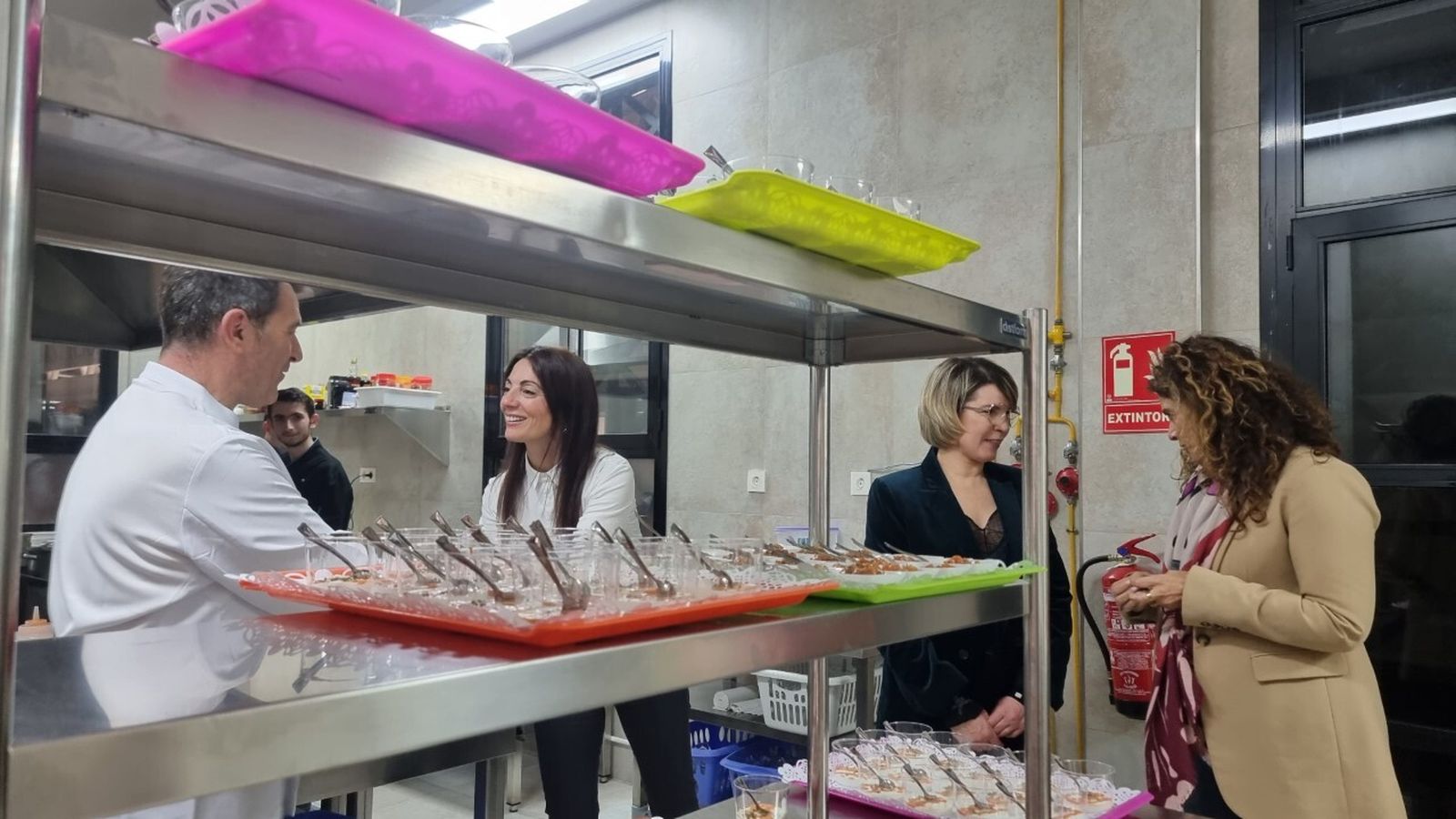 La presidenta de la Autoridad Portuaria de Almería, Rosario Soto, asiste a la inauguración