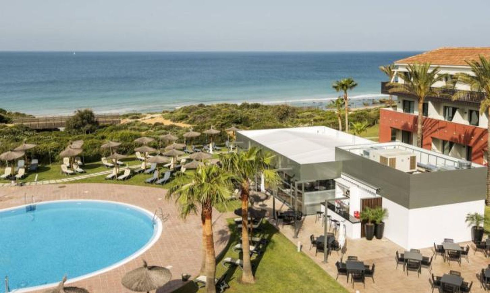 Una de las fotos de Ilunion de su hotel en Conil.