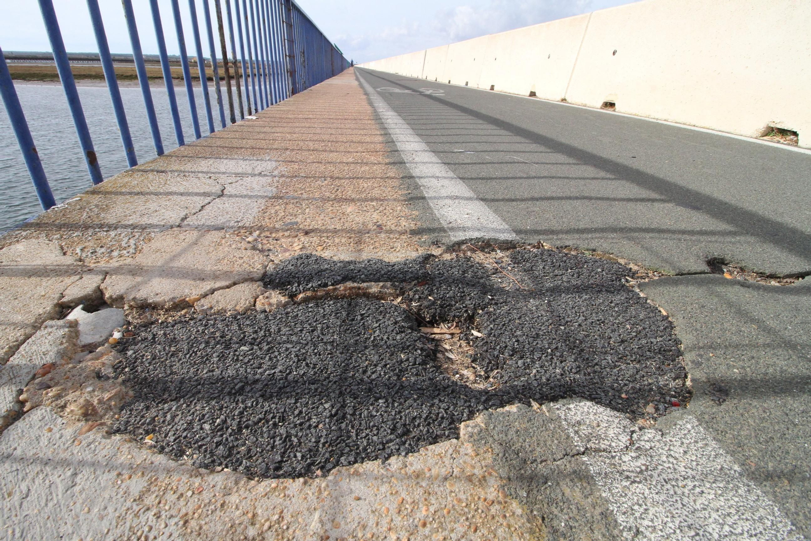 Imágenes del mal estado del puente Sifón.