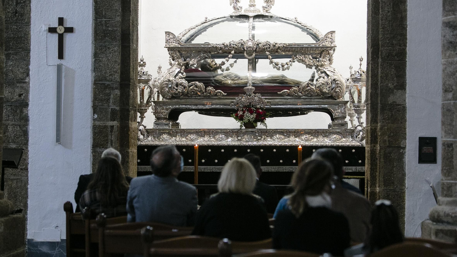 Las imágenes del Sábado Santo en Cádiz