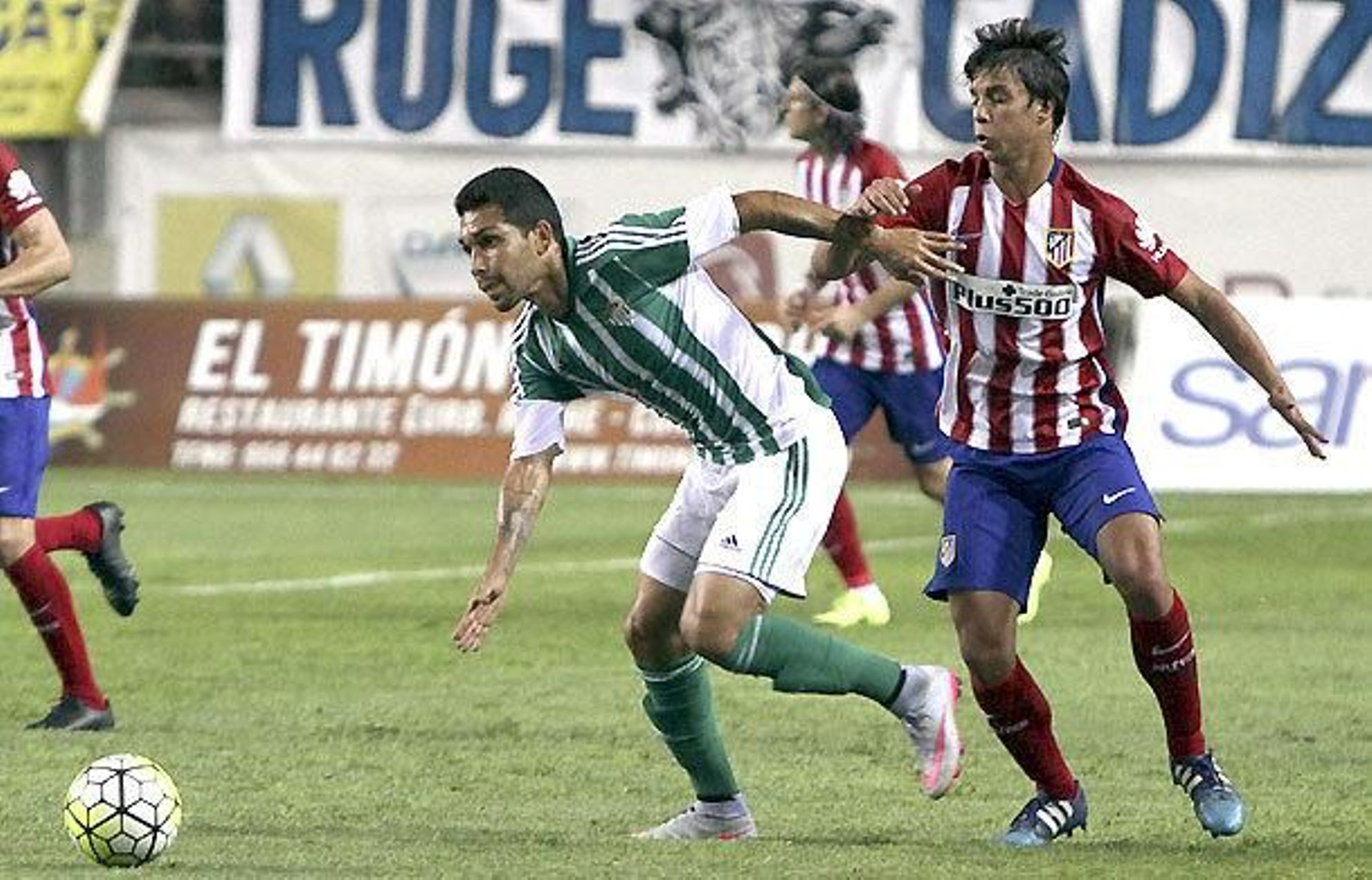 El Atlético se lleva ante el Betis su décimo Carranza (3-0)