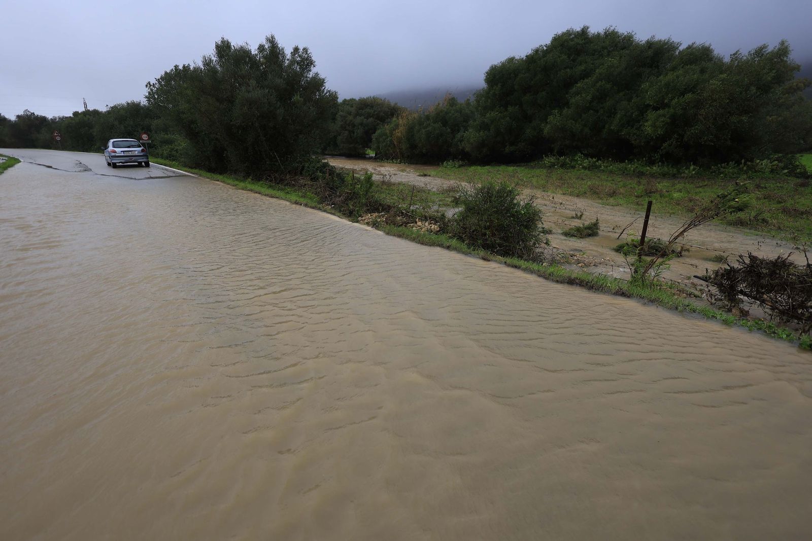 Fotos de los efectos de la borrasca Leonardo en Tarifa, Algeciras y Castellar
