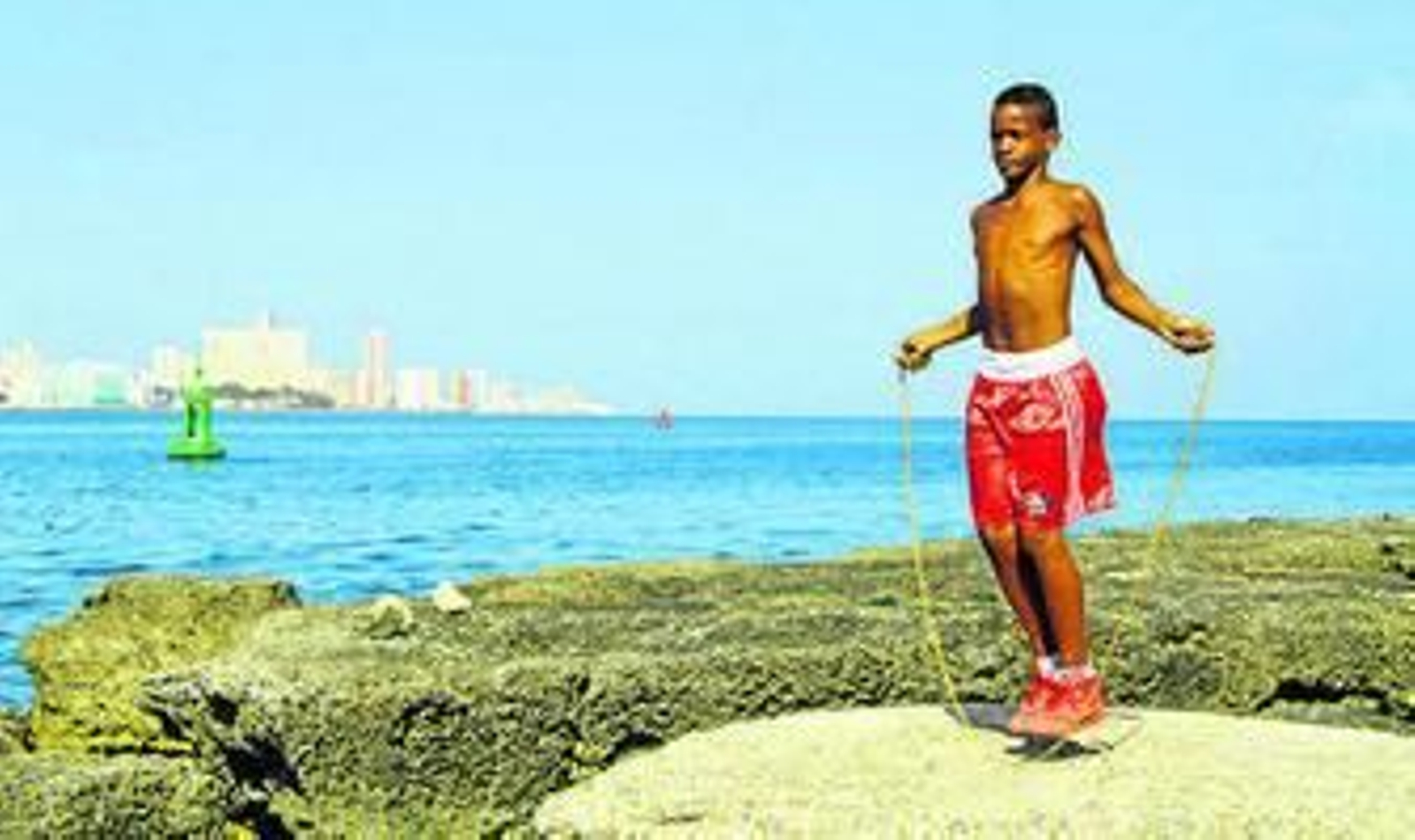 El pequeño boxeador cubano que protagoniza una de las historias del filme.