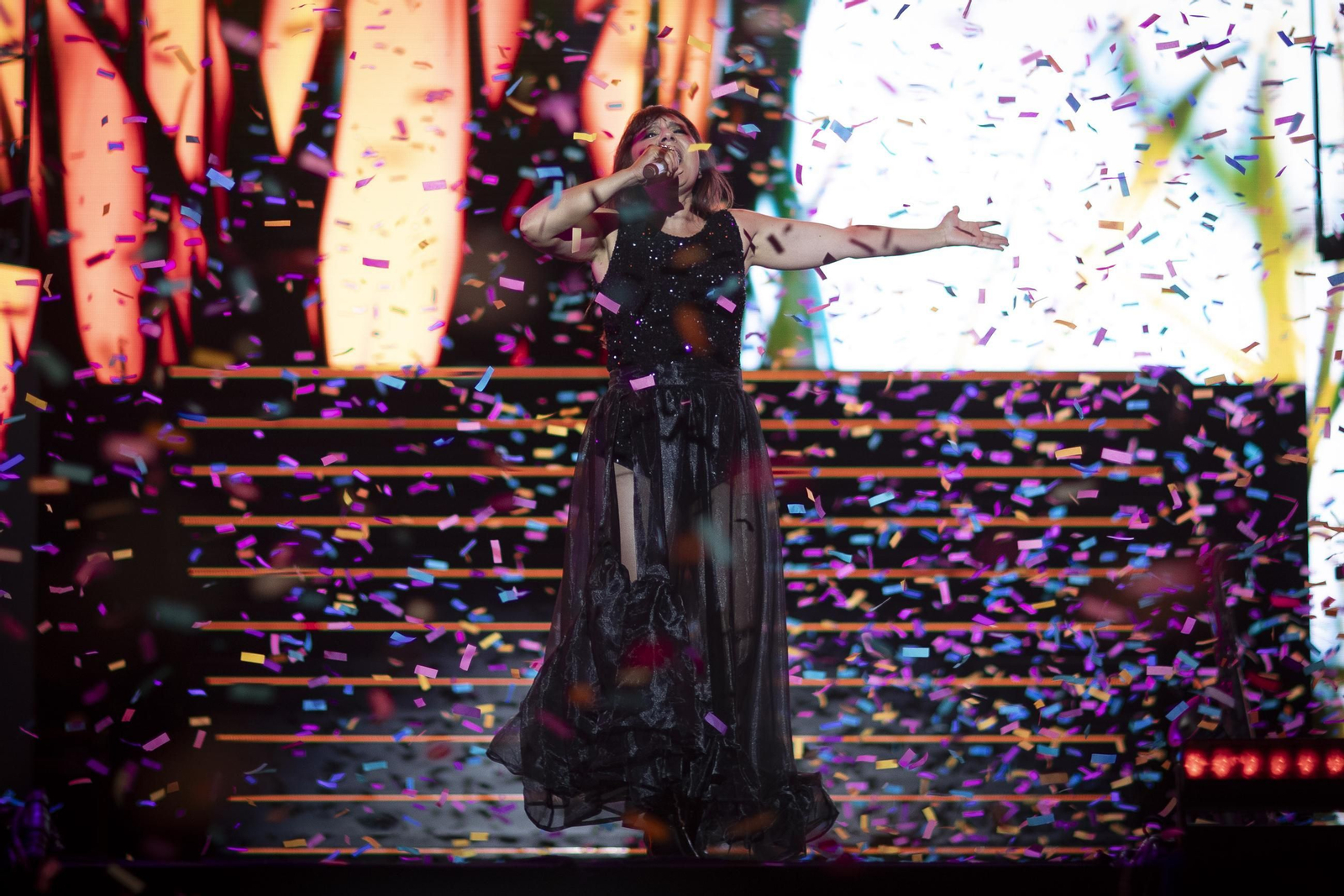 Todas las imágenes del concierto de Amaral en la Plaza de Toros