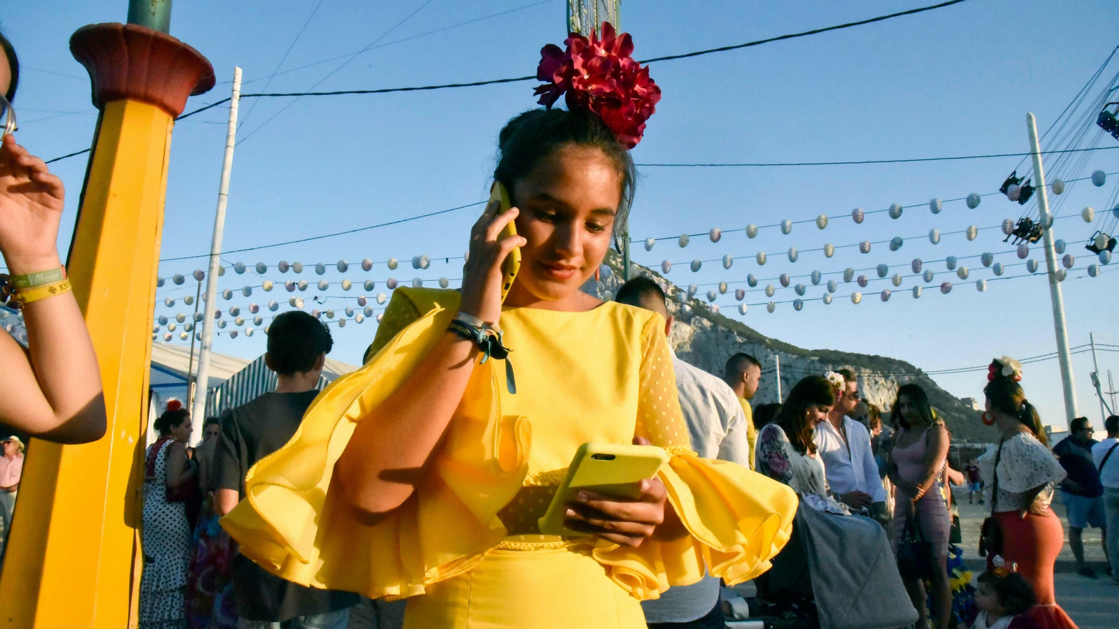 Ambiente en las caseta en el Domingo Rociero