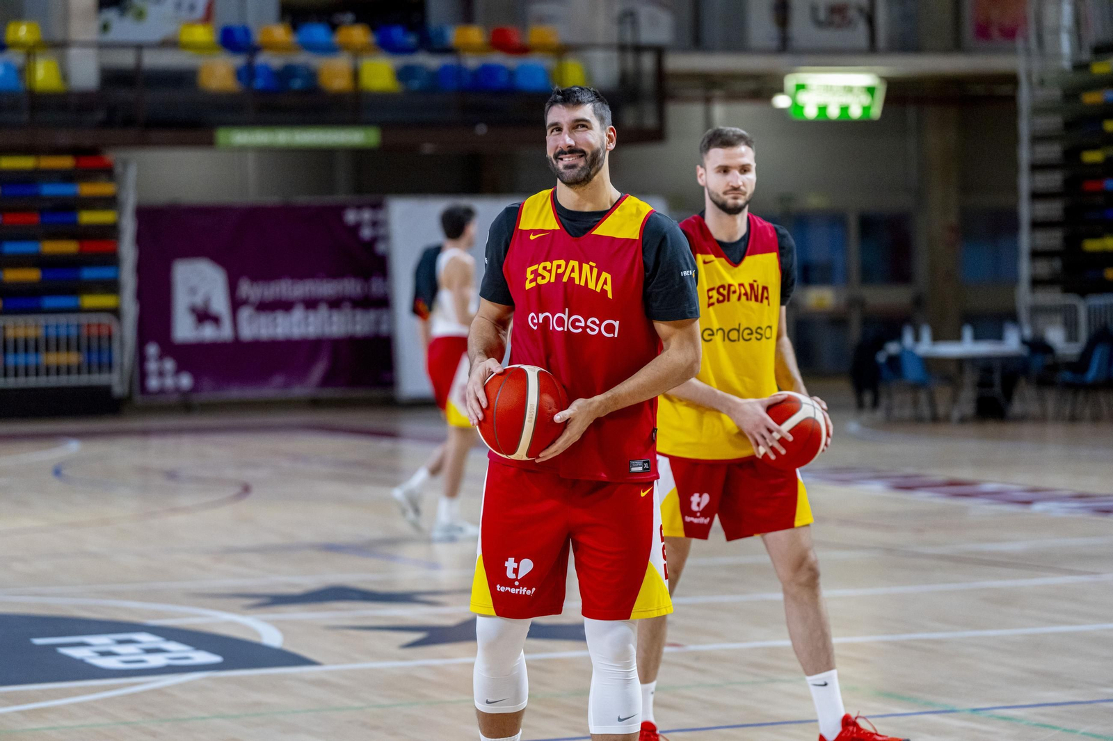 Alberto Díaz, Francis Alonso y Paco Aurioles, en la primera España de Chus Mateo