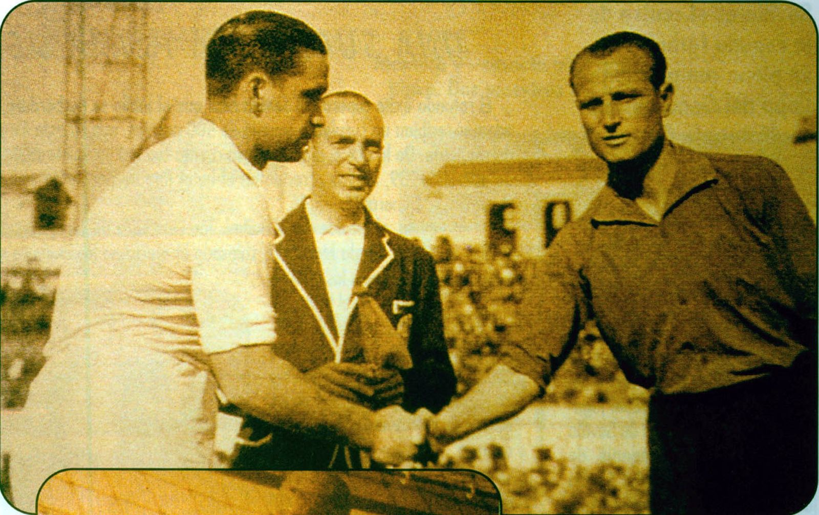 Guillermo Campanal saluda al capitán del Racing de Ferrol.